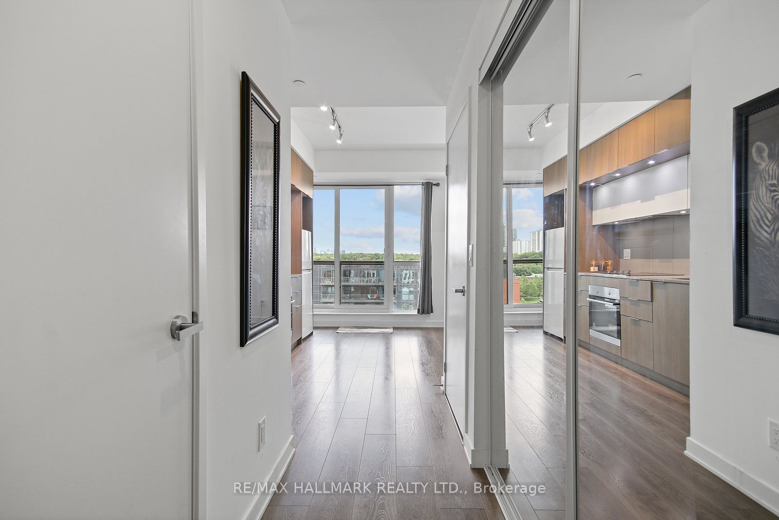 55 Regent Park Boulevard 911 Property Photo 3