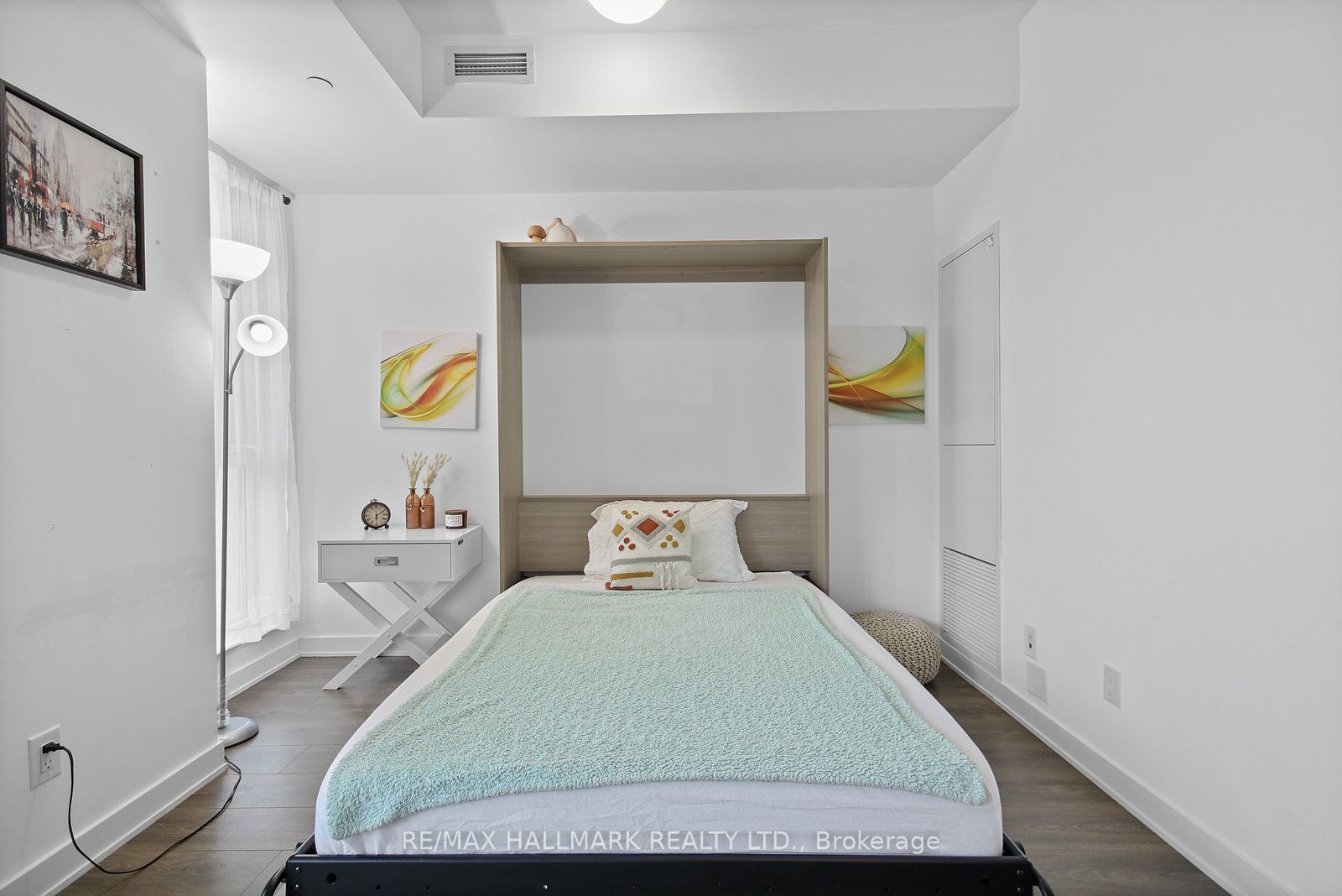 55 Regent Park Boulevard 911 Property Photo 10