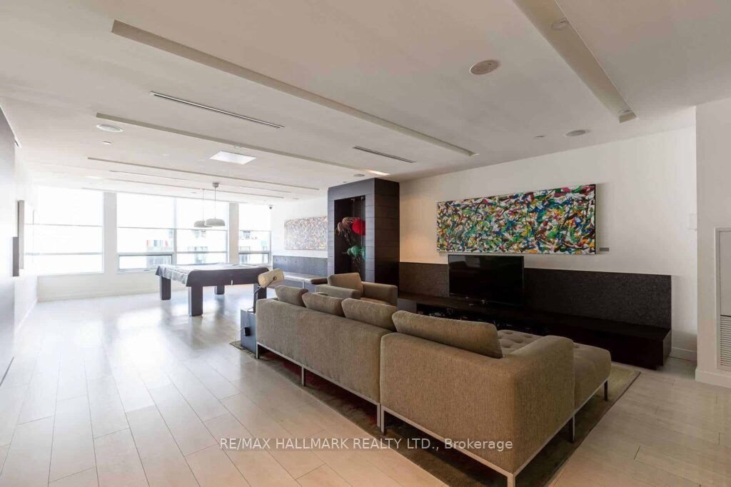 55 Regent Park Boulevard 911 Property Photo 29