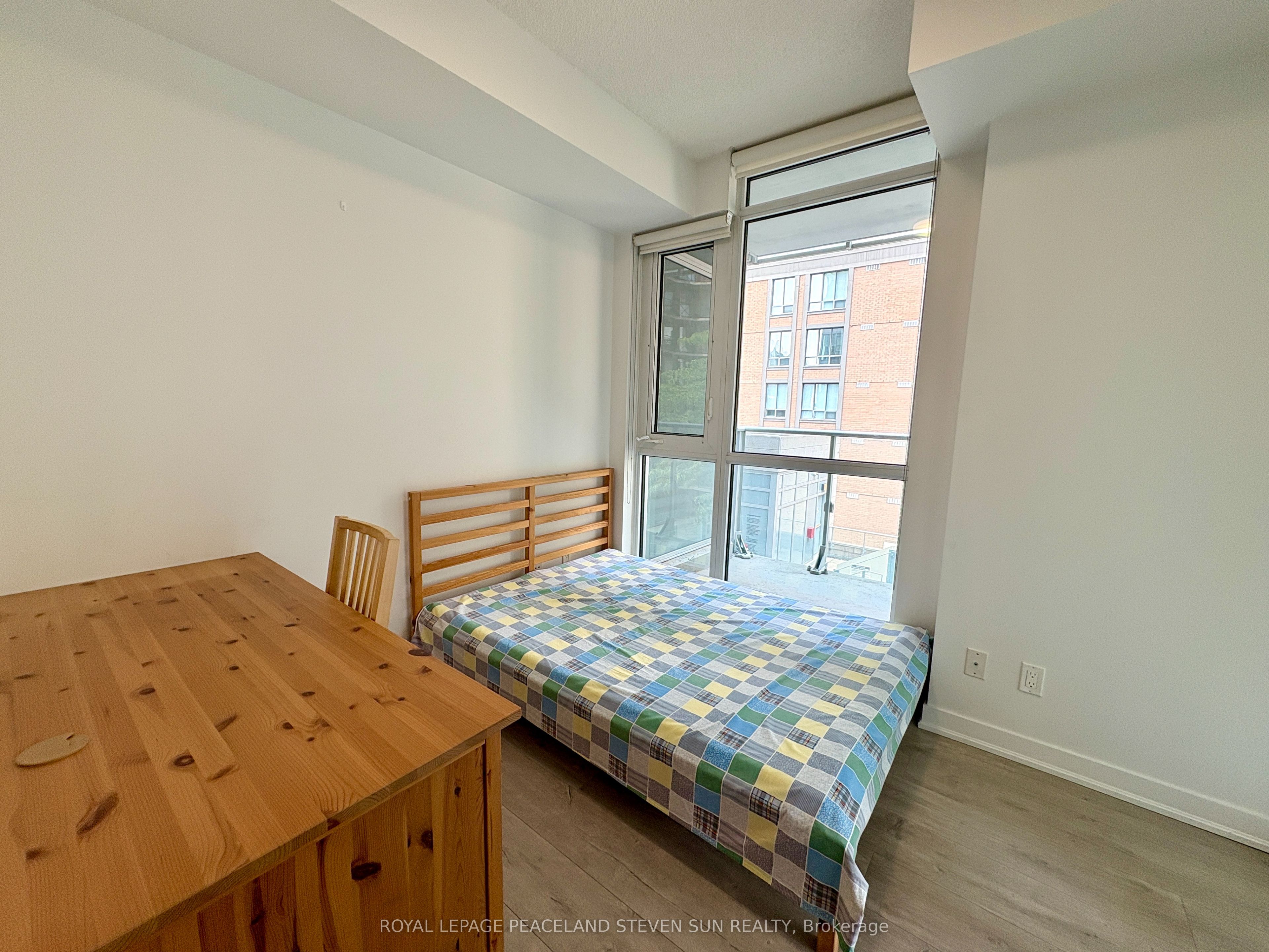 199 Richmond Street W 1004 Property Photo 15