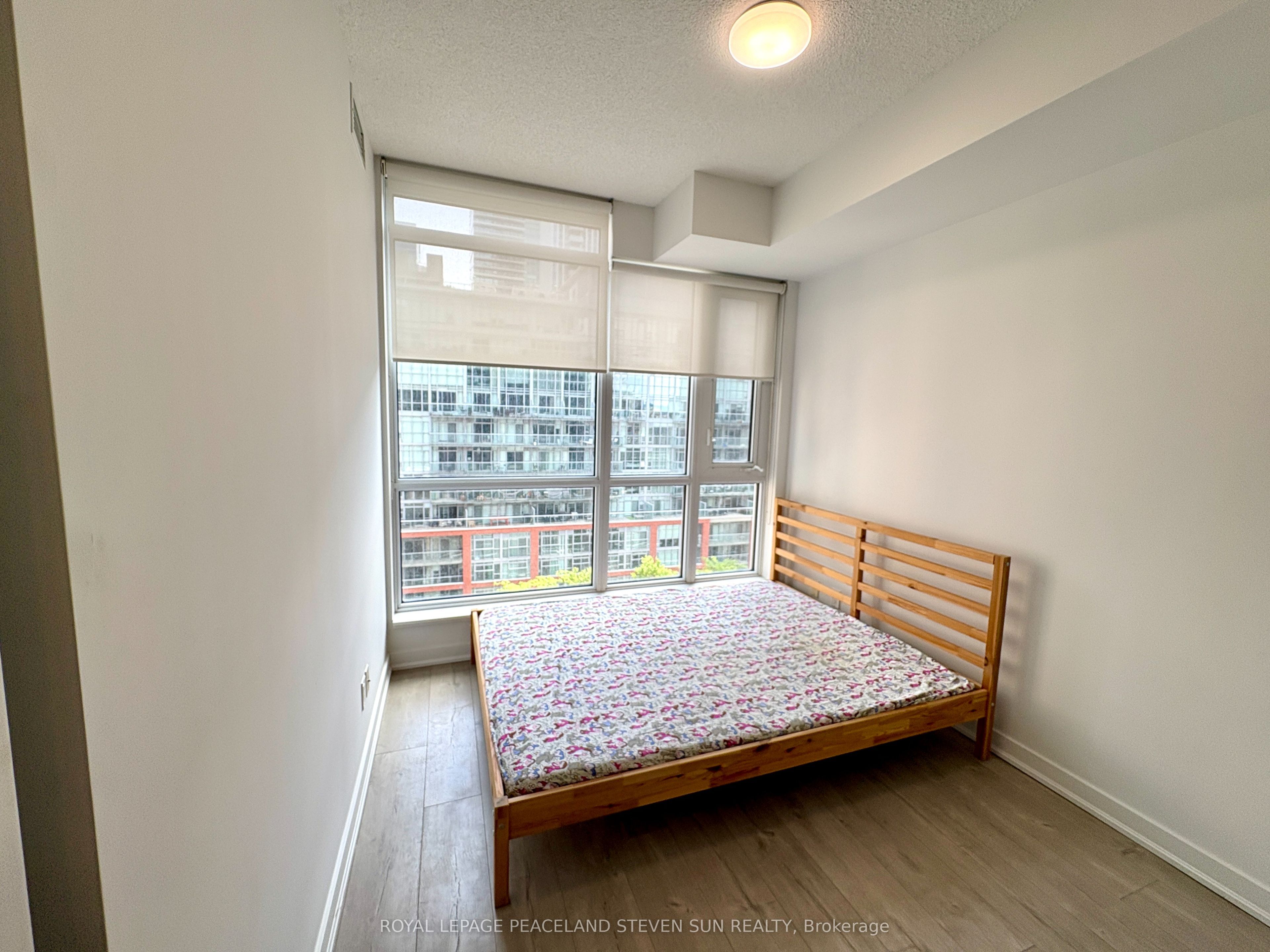 199 Richmond Street W 1004 Property Photo 20