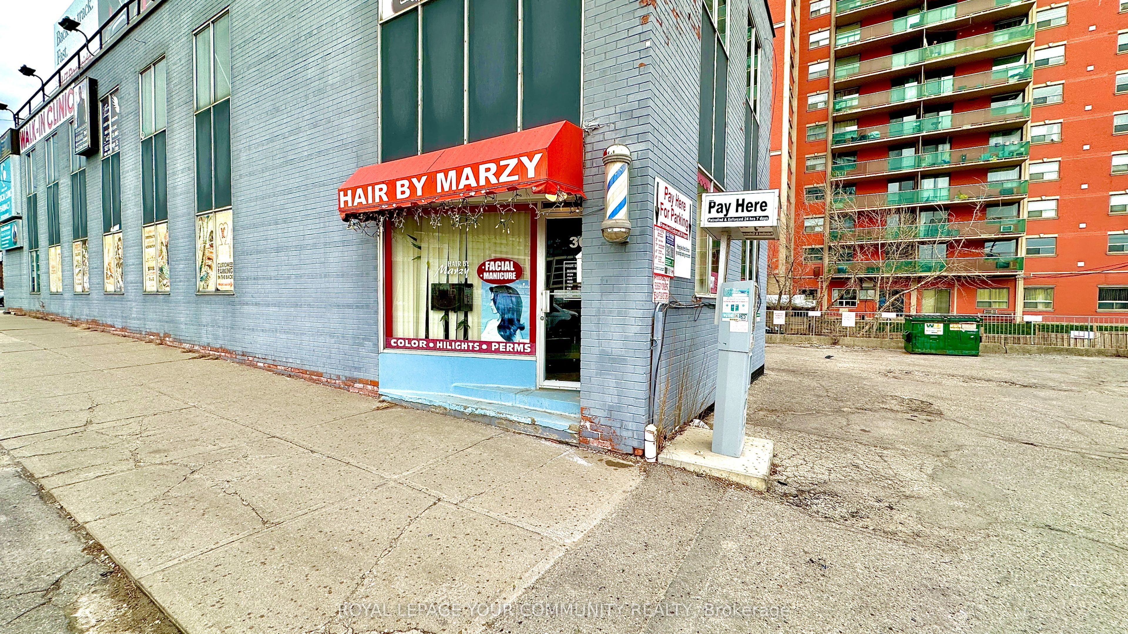 36 Cummer Avenue Property Photo 2