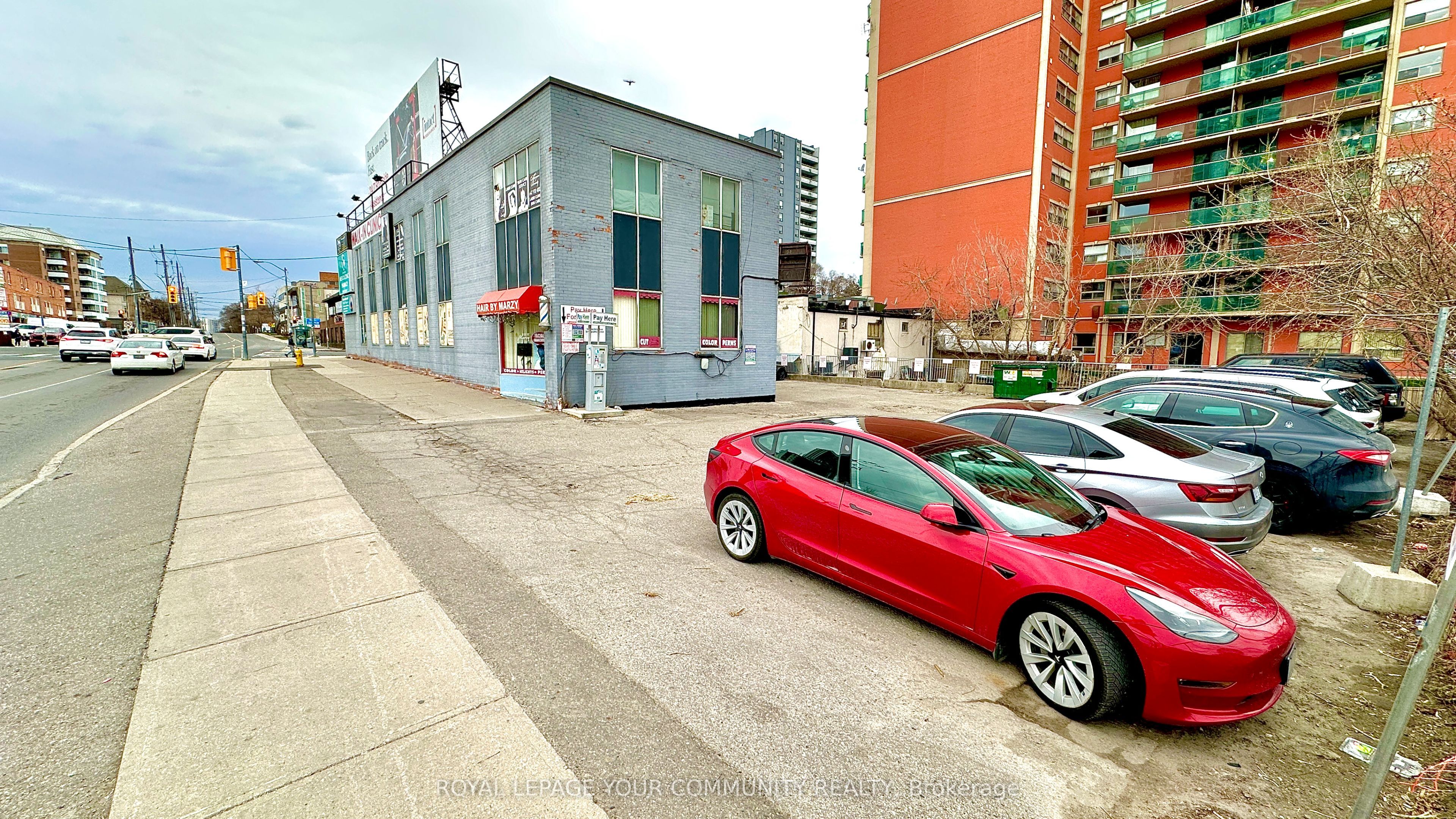 36 Cummer Avenue Property Photo 5