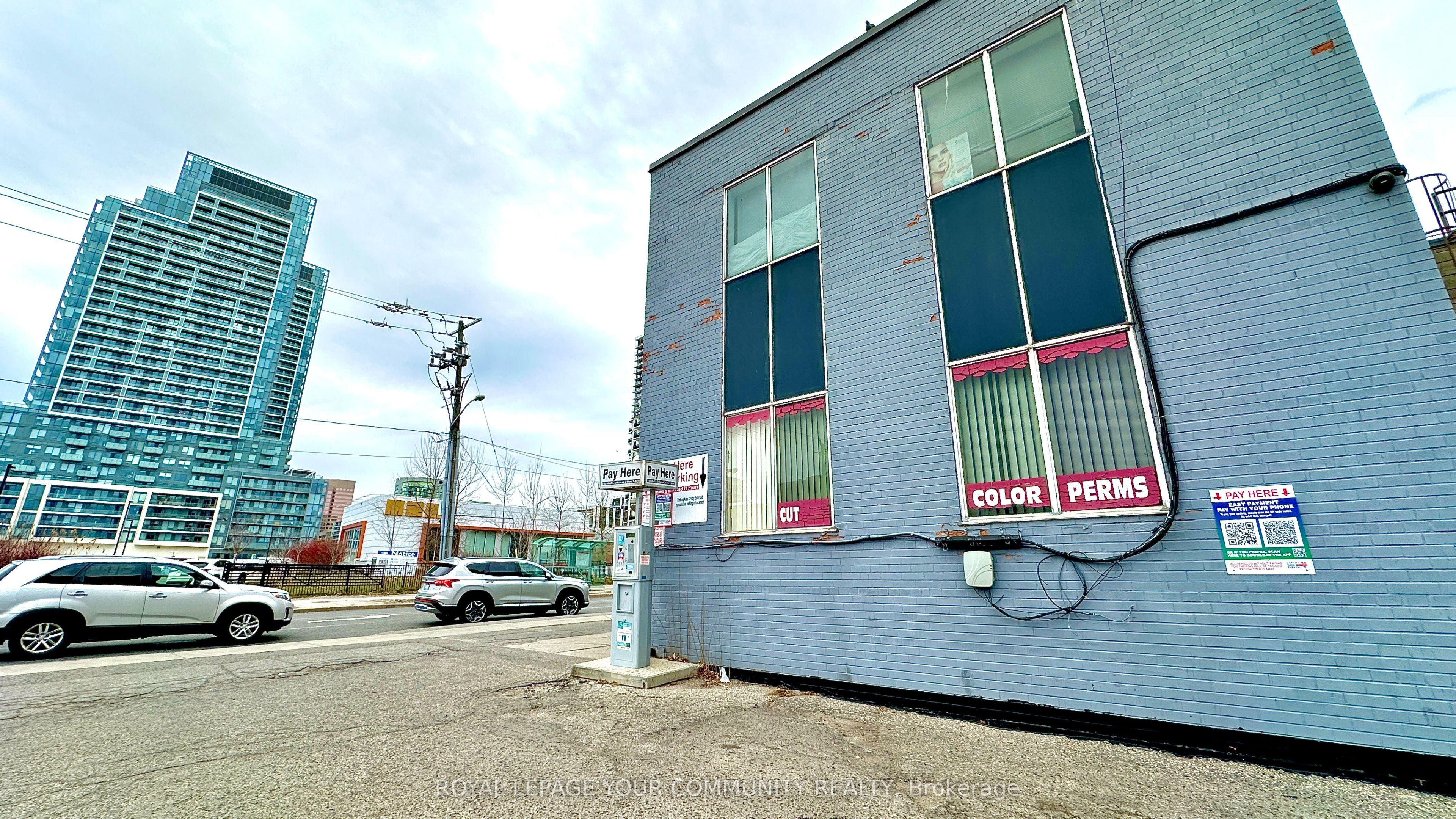 36 Cummer Avenue Property Photo 7