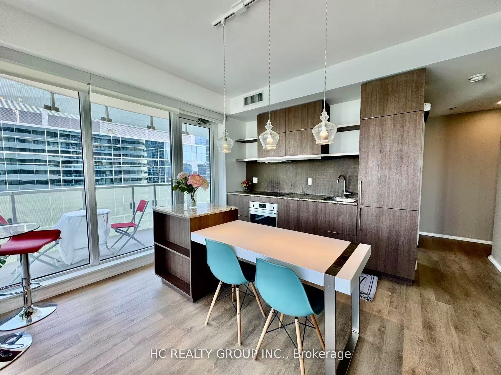 #2005 - 197 Yonge Street Property Photo 1