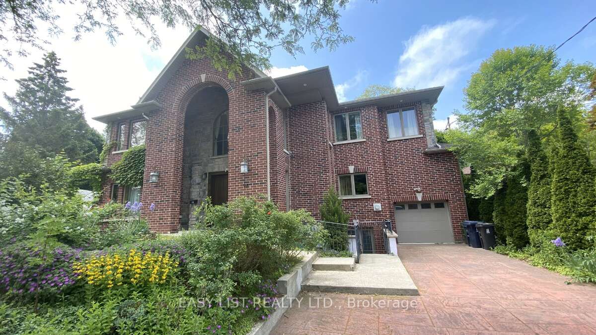 98 Burbank Drive Property Photo 1