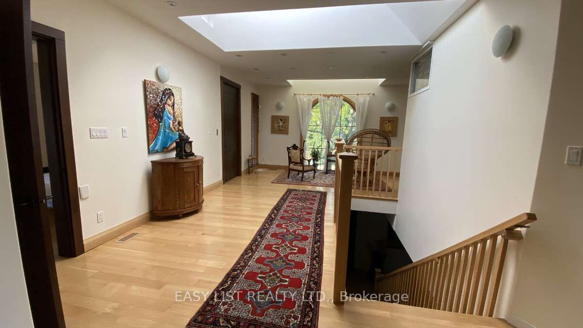98 Burbank Drive Property Photo 25