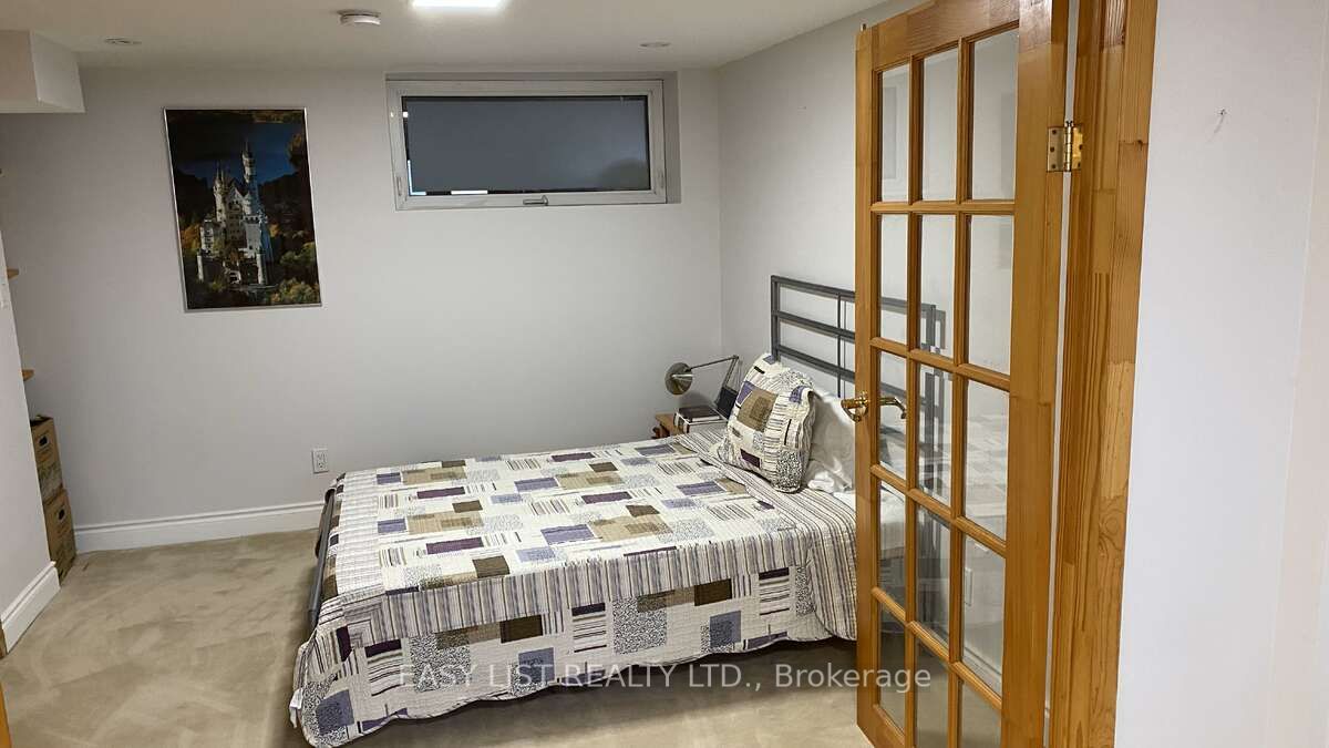 98 Burbank Drive Property Photo 40