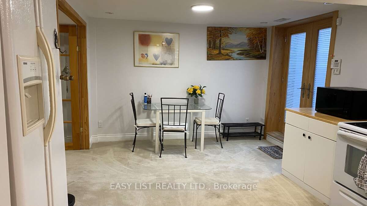 98 Burbank Drive Property Photo 41