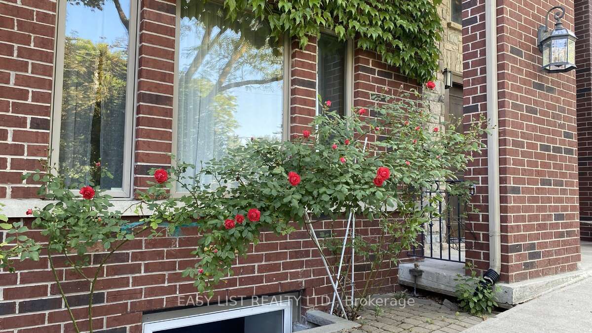 98 Burbank Drive Property Photo 49