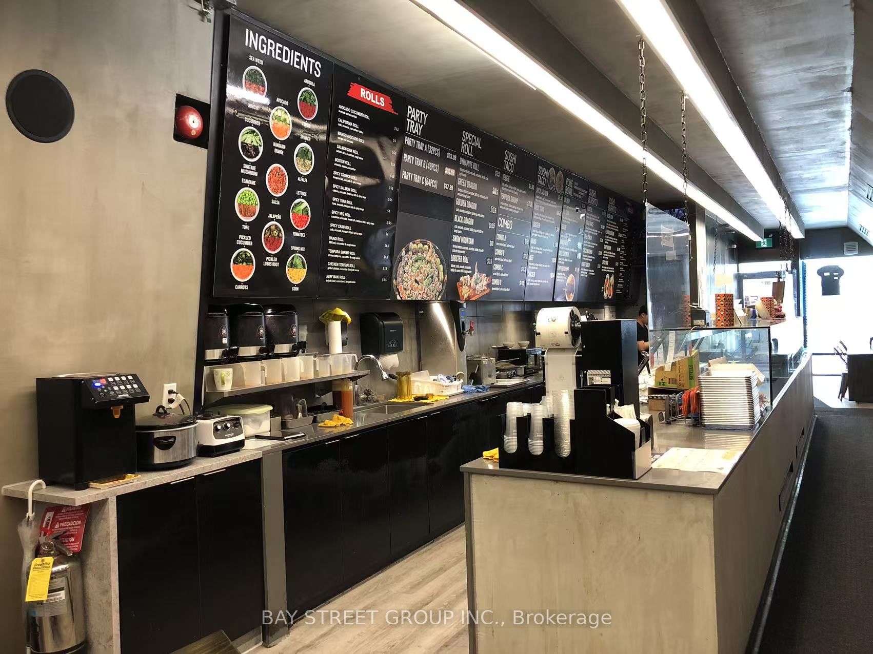 285 College Street Property Photo 4