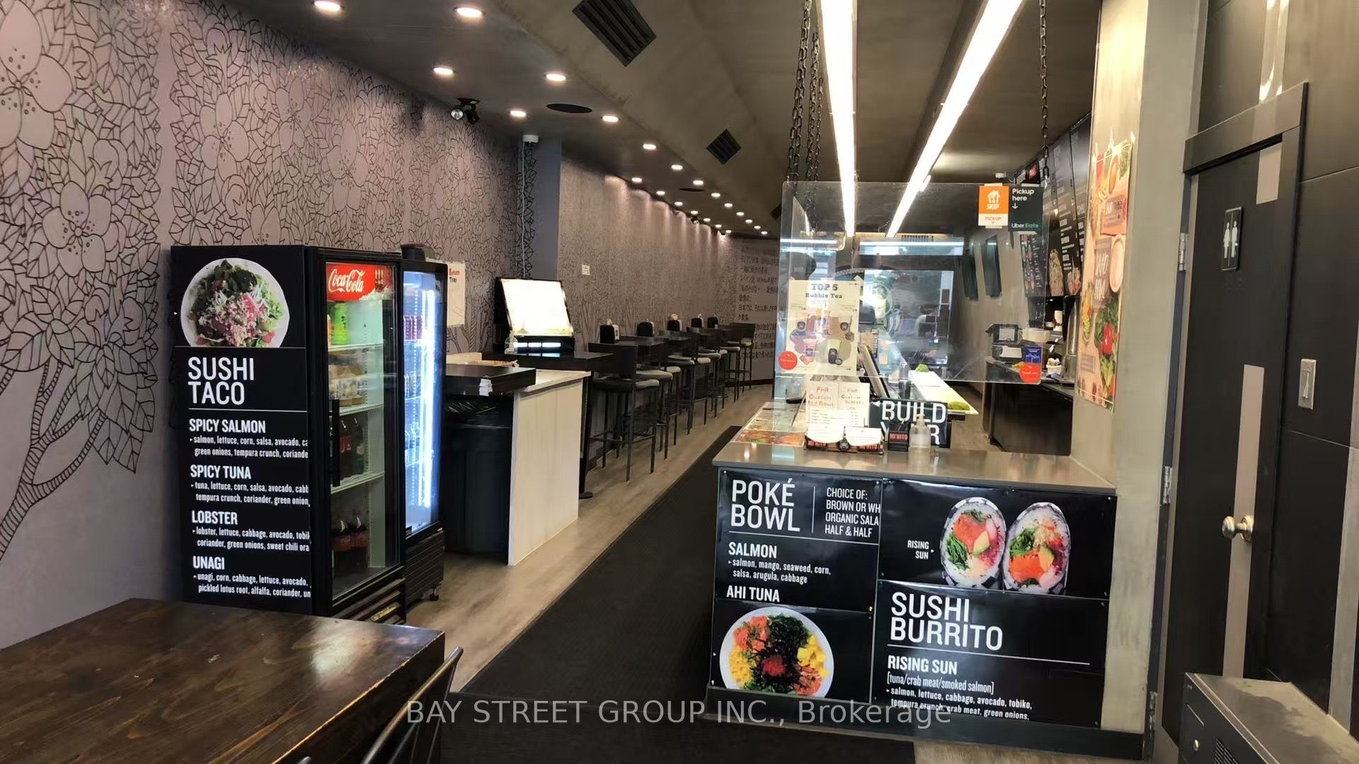 285 College Street Property Photo 5