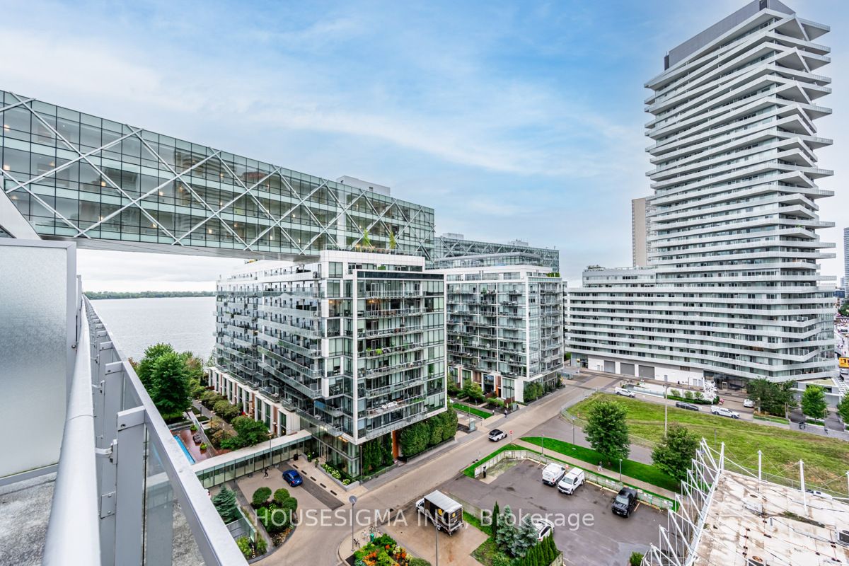 #1039 - 39 Queens Quay Property Photo 1