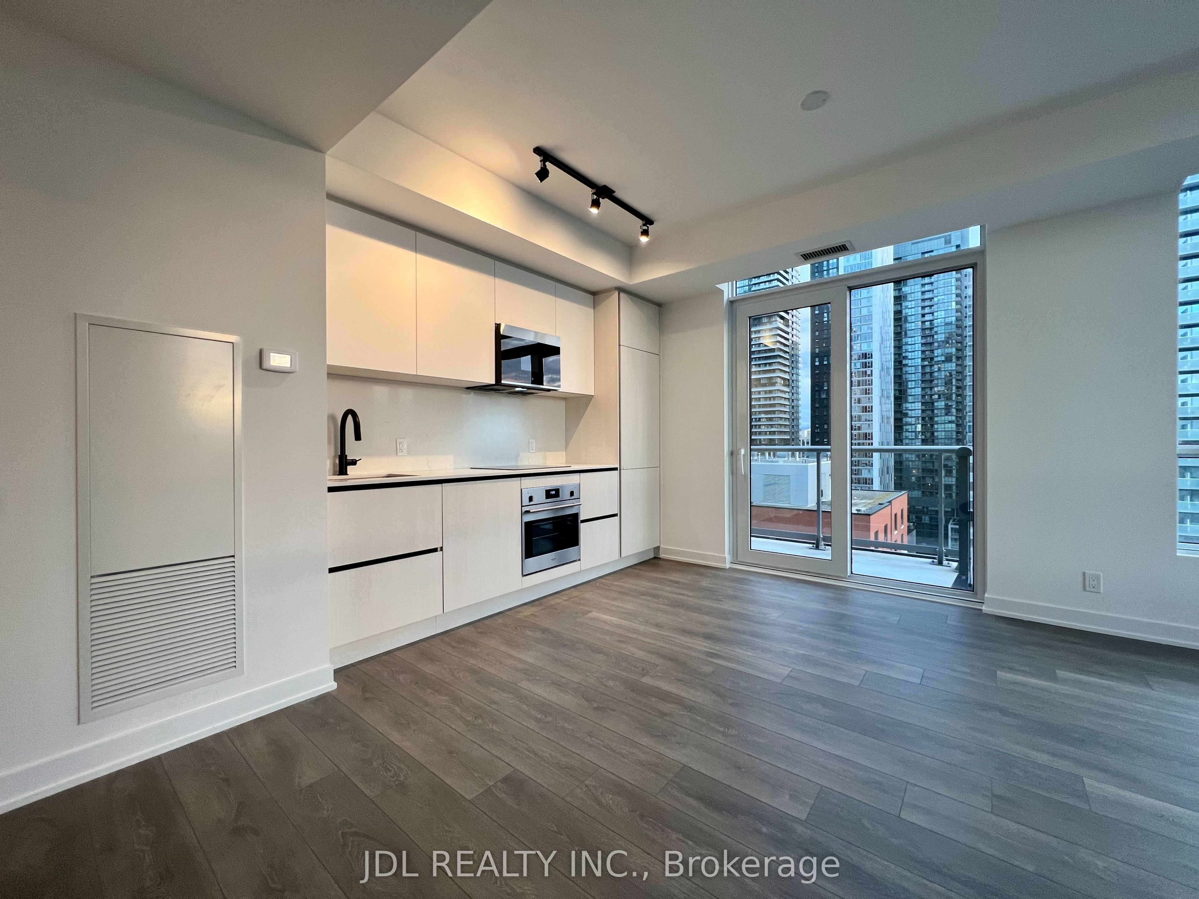 #1815 - 108 Peter Street Property Photo 1