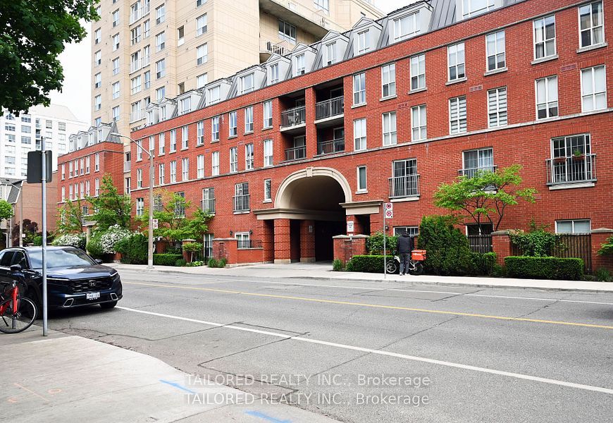 #211 - 119 Merton Street Property Photo 1