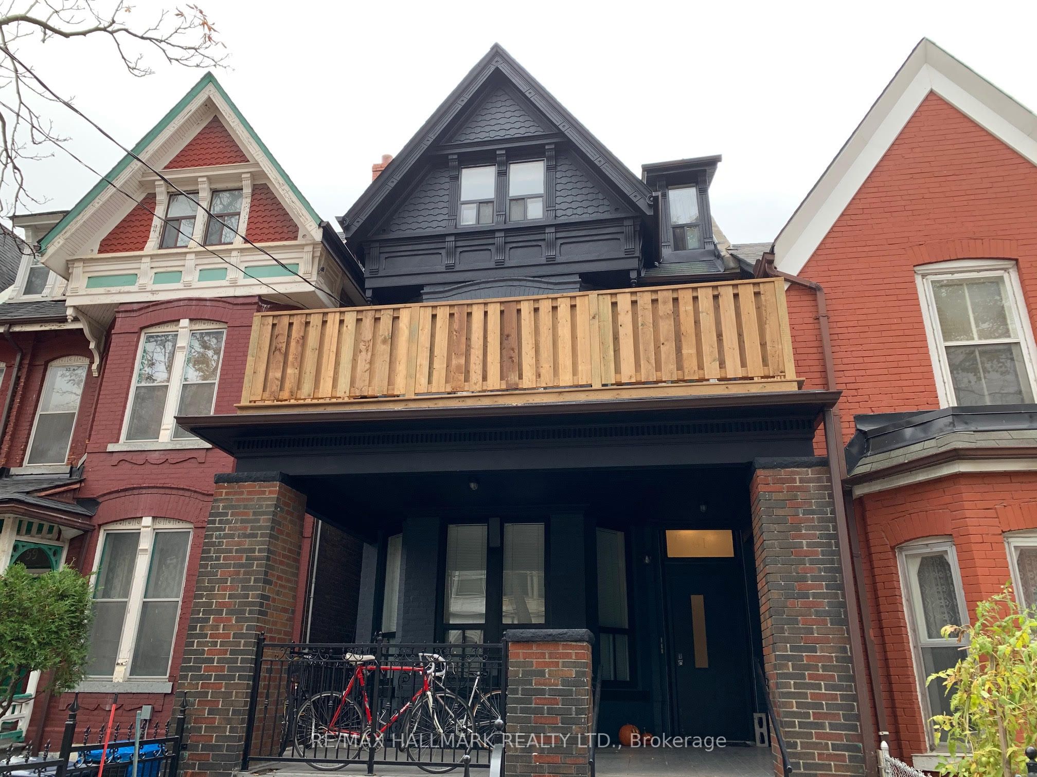#lower - 61 Cecil Street Property Photo 1