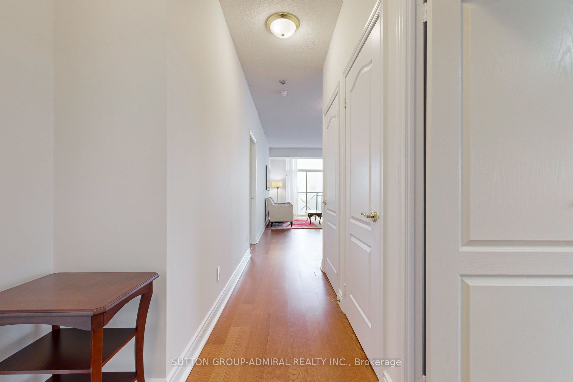 1101 Leslie Street 1502 Property Photo 5