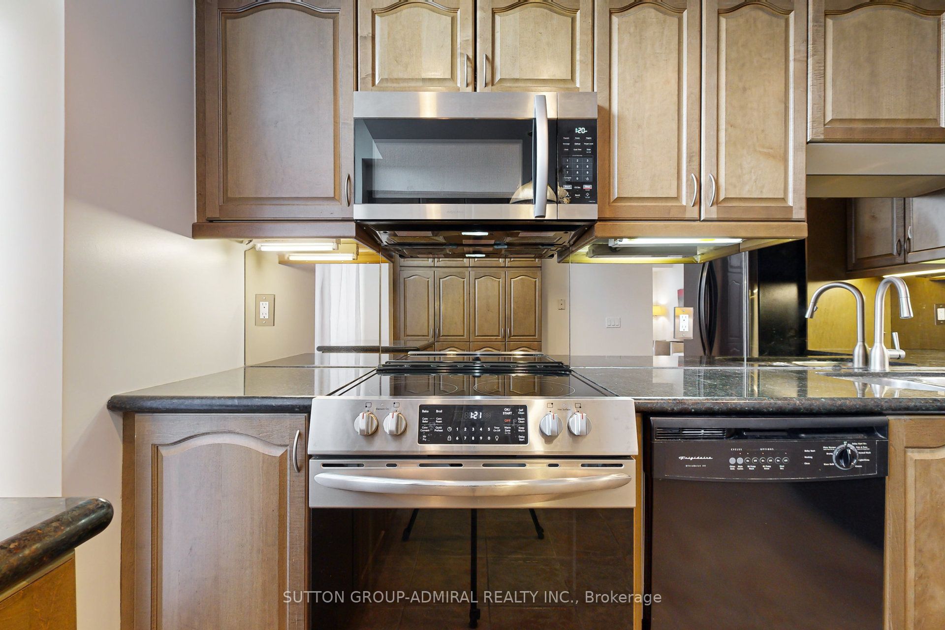 1101 Leslie Street 1502 Property Photo 18