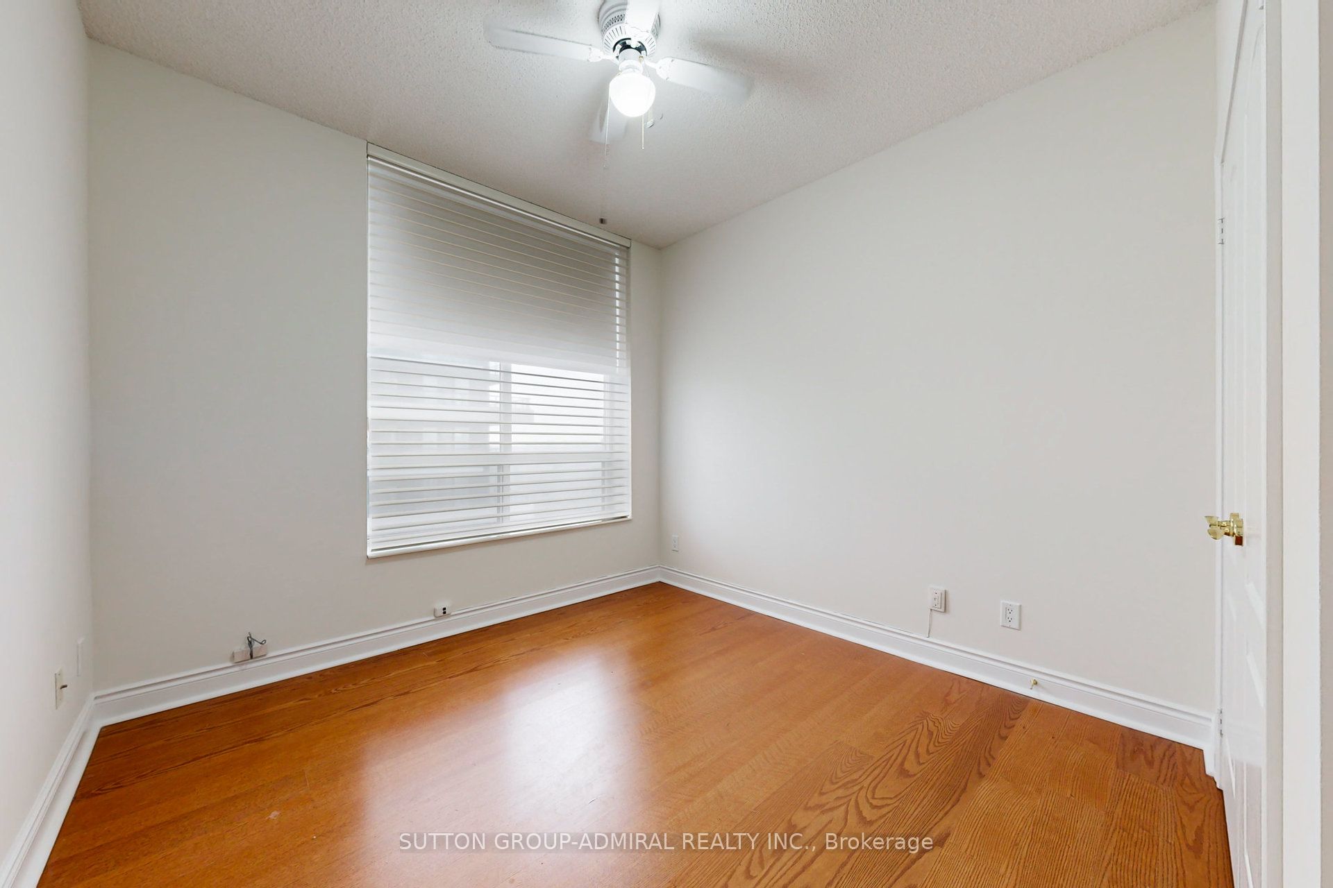 1101 Leslie Street 1502 Property Photo 20