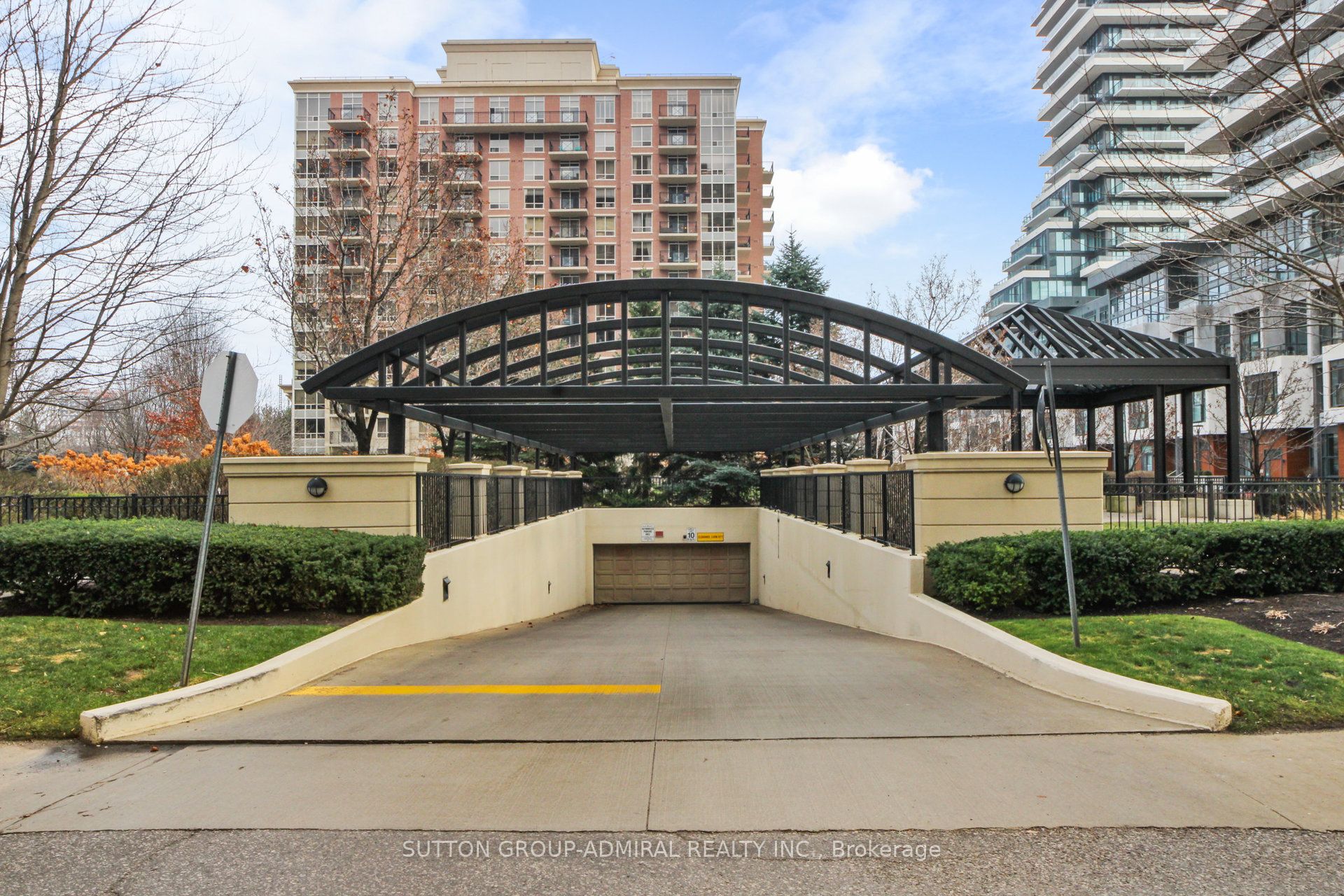 1101 Leslie Street 1502 Property Photo 41