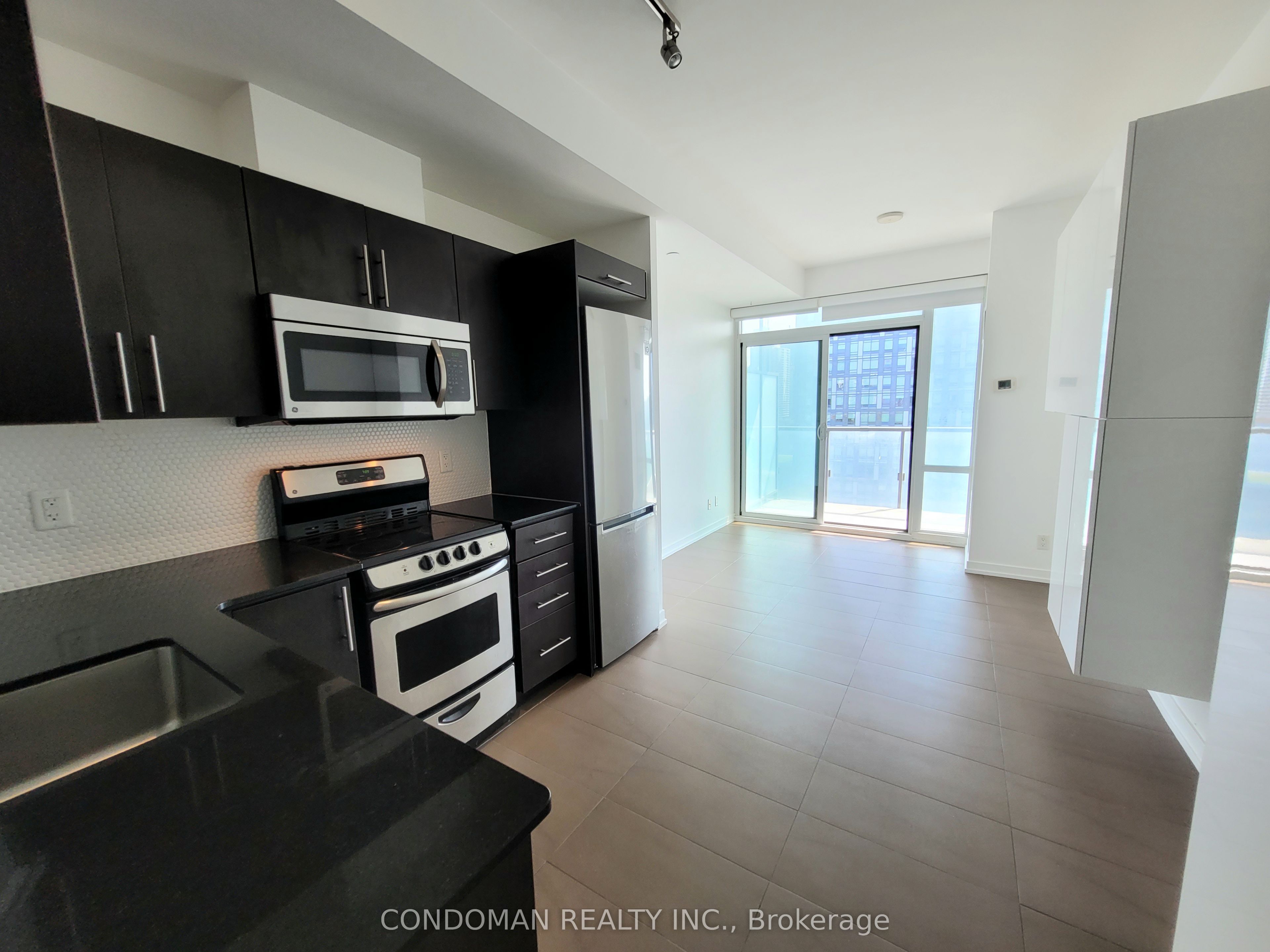 #1205 - 170 Fort York Boulevard Property Photo 1