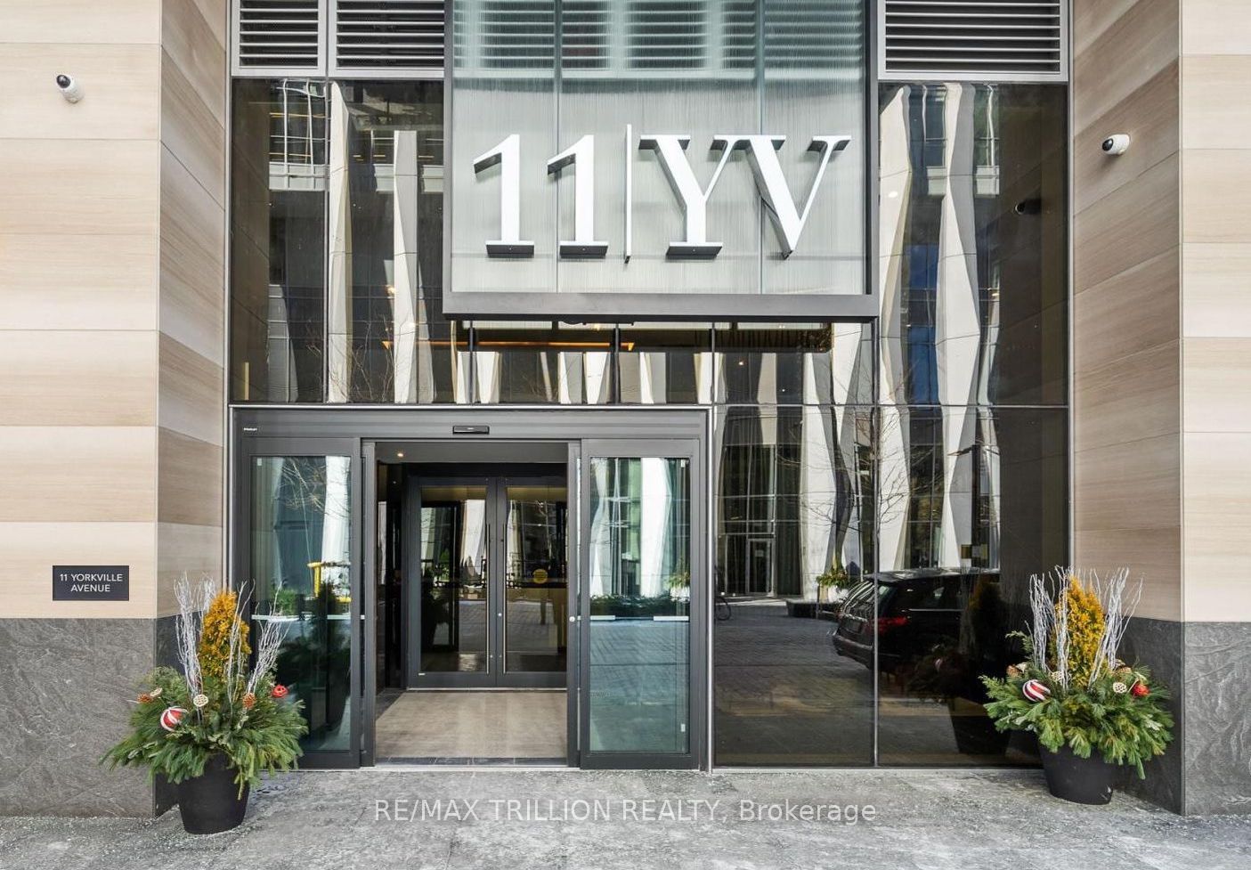 #3707 - 11 Yorkville Avenue Property Photo 1