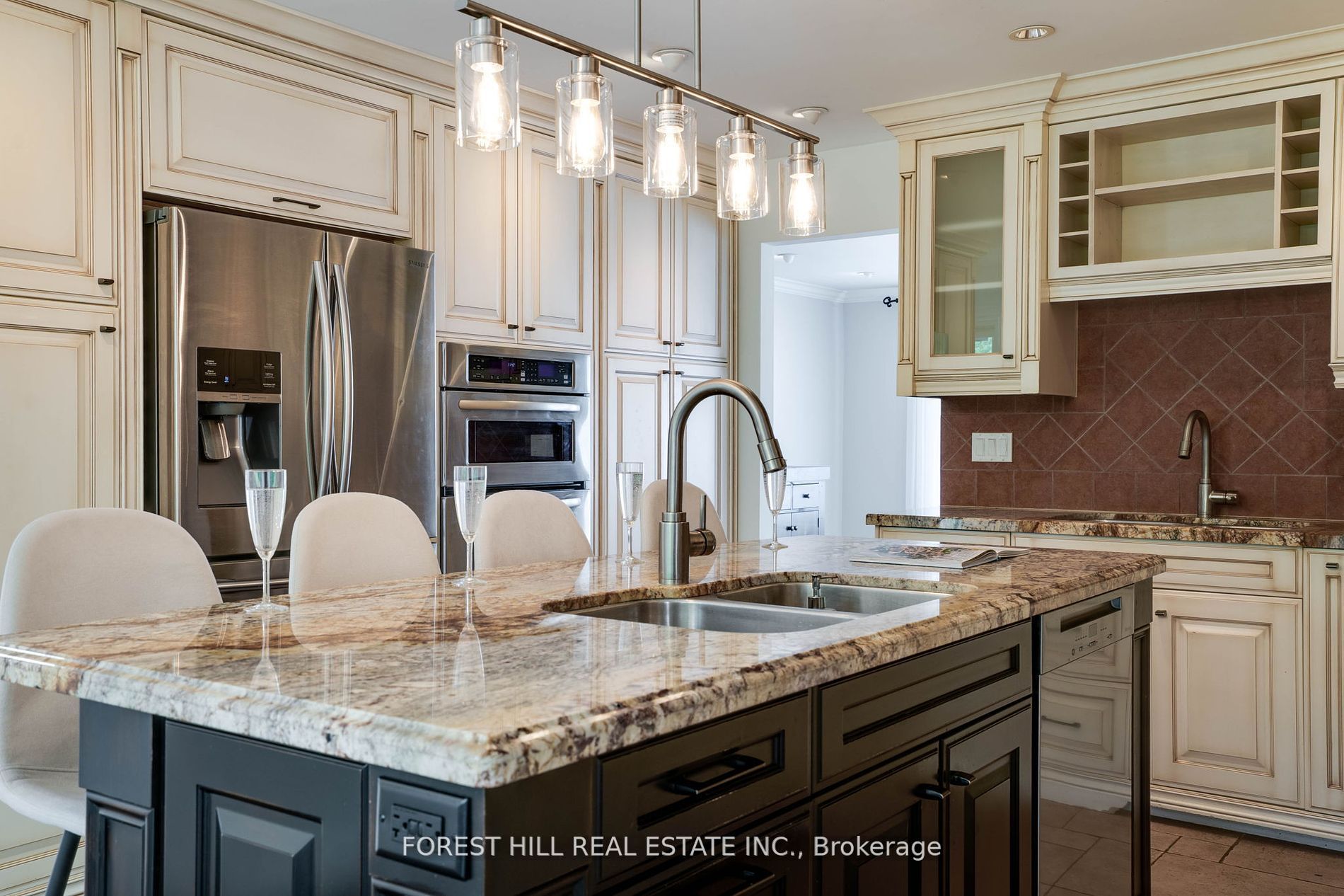 244 Waterloo Avenue Property Photo 1