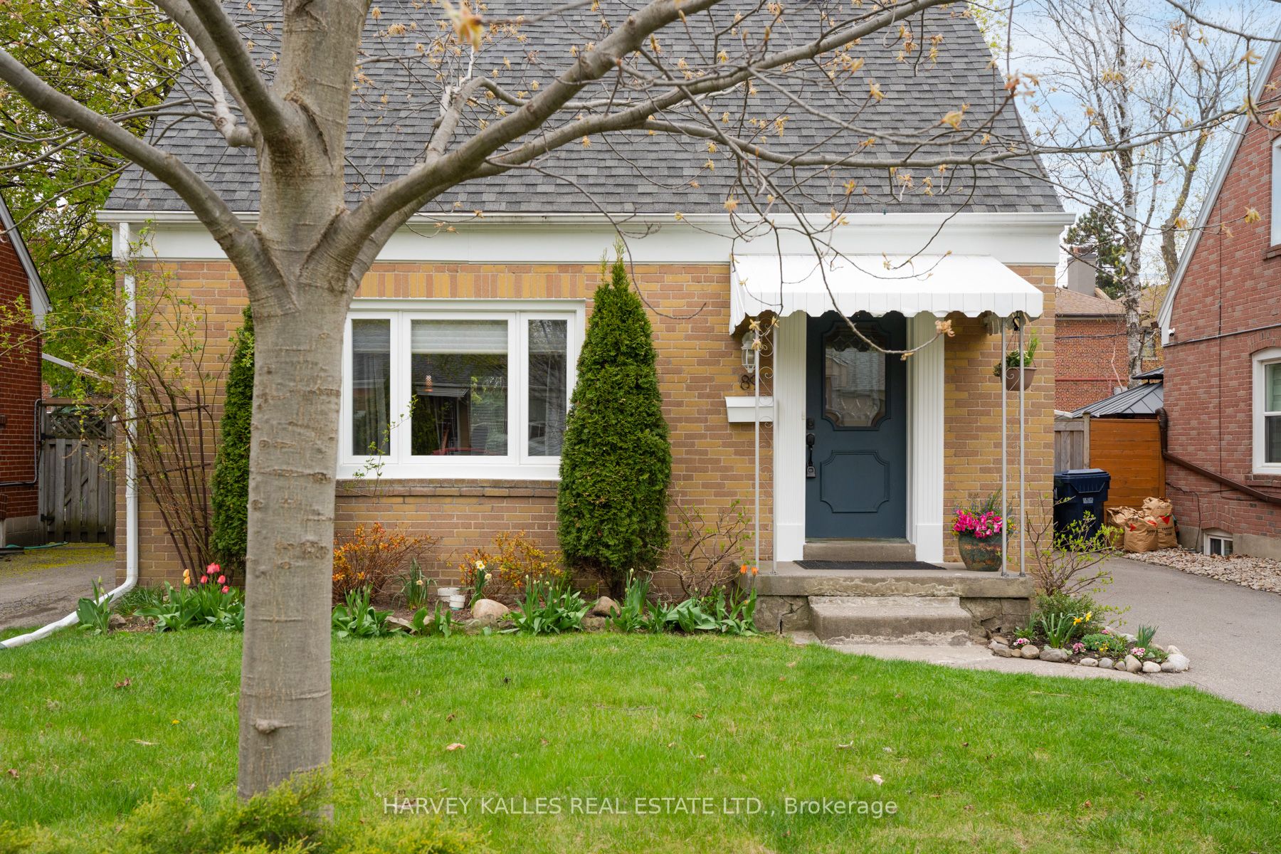 89 Charleswood Drive Property Photo 1