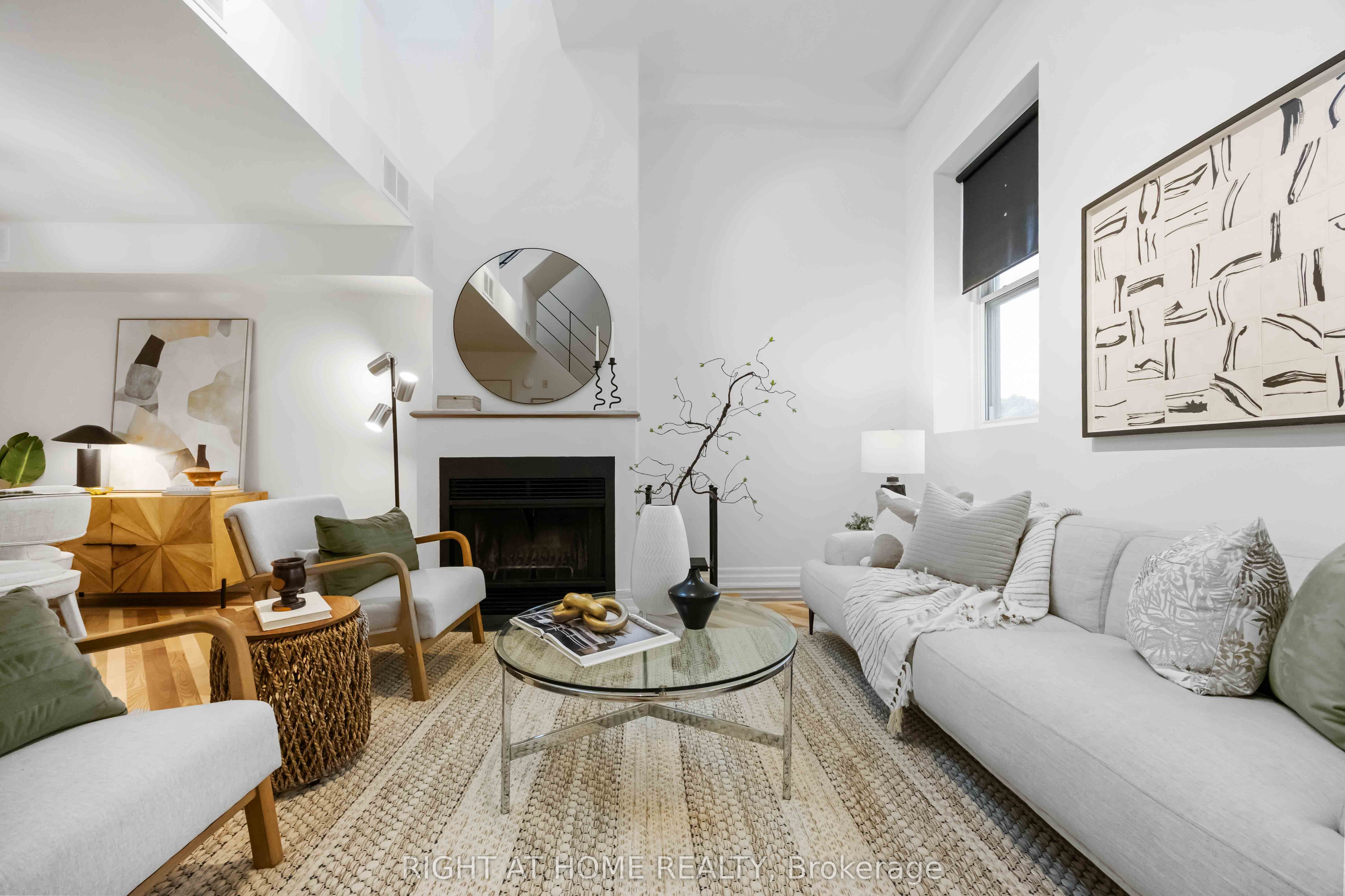 #202 - 110 Hepbourne Street Property Photo 4