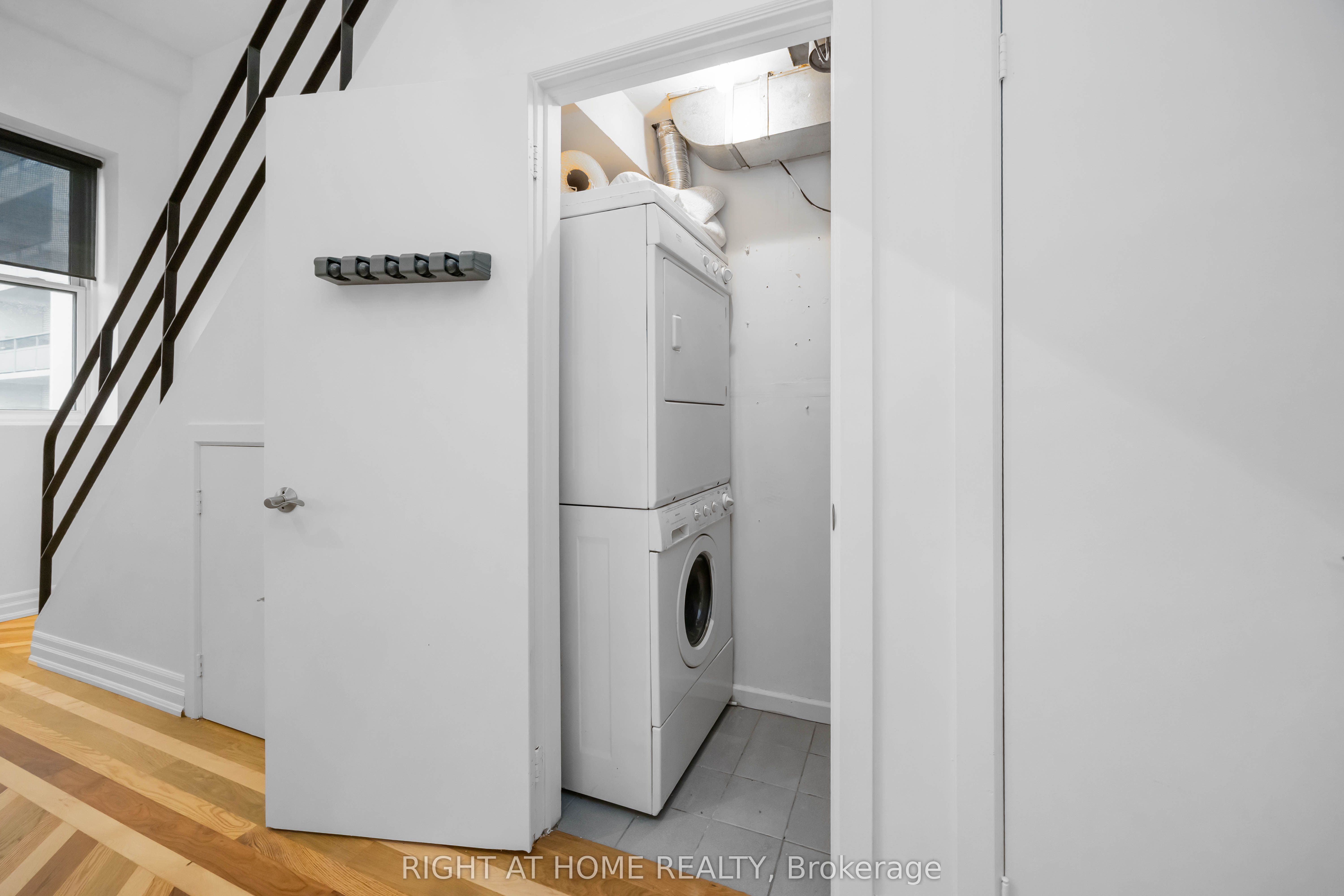 #202 - 110 Hepbourne Street Property Photo 11
