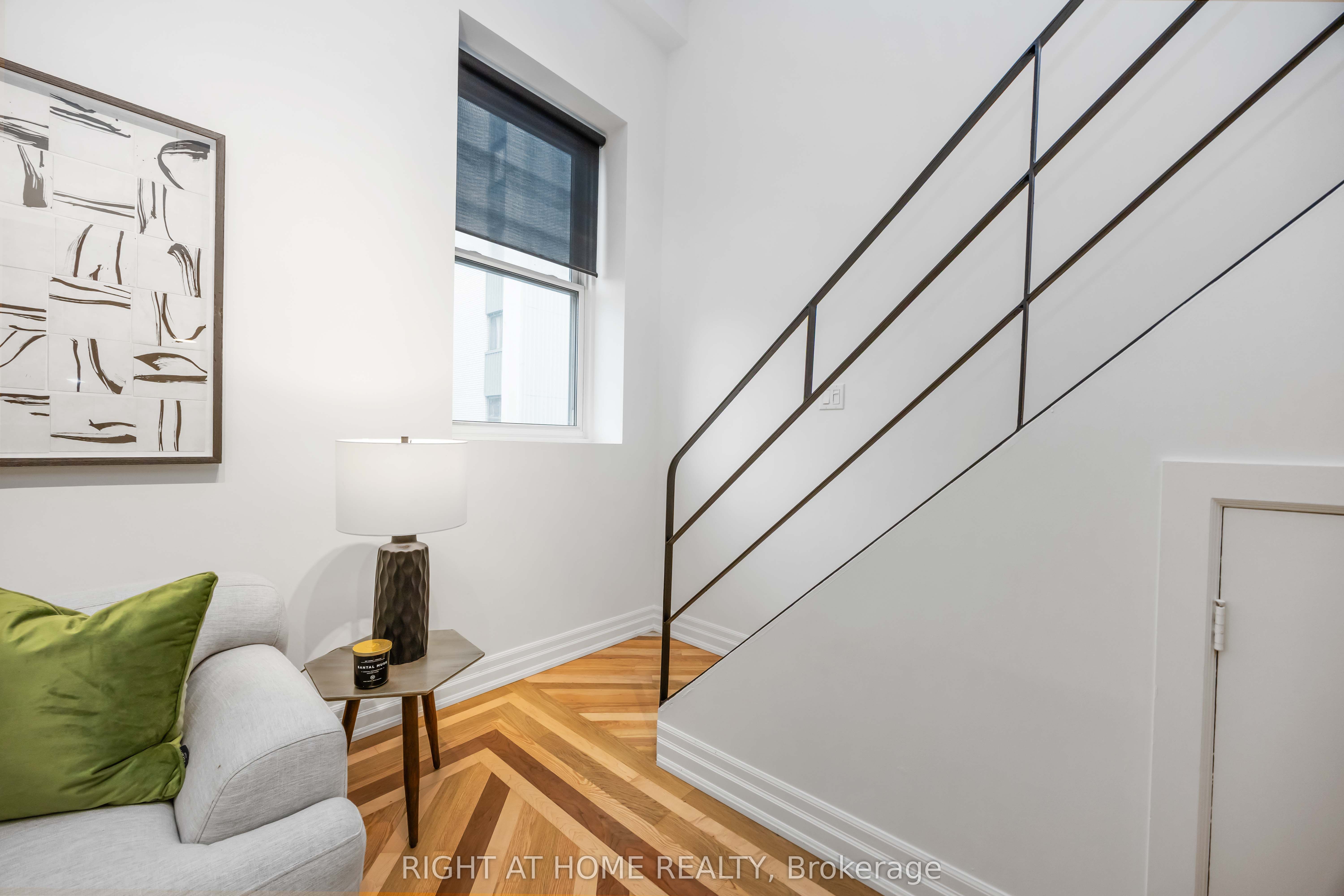 #202 - 110 Hepbourne Street Property Photo 12