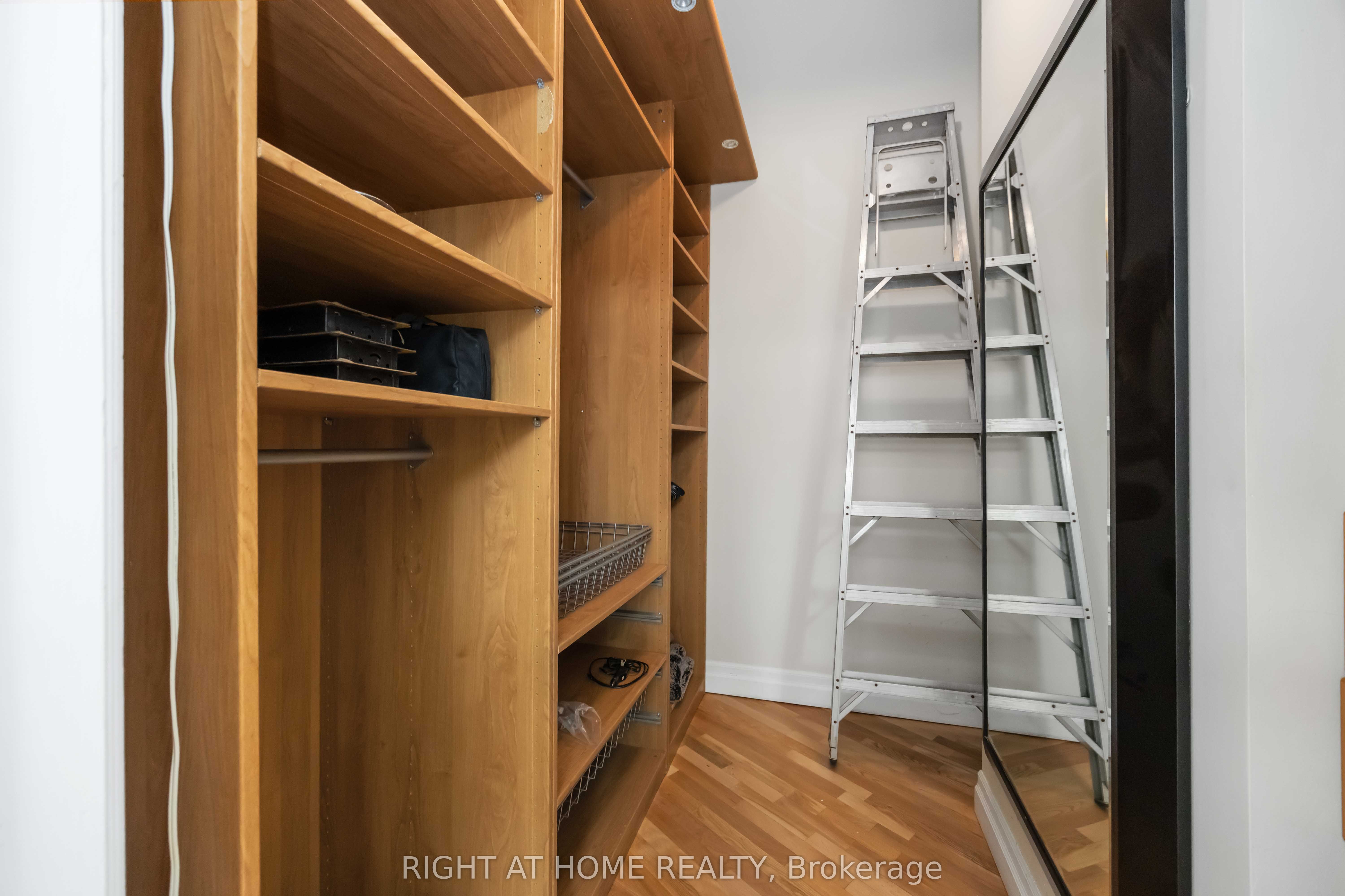 #202 - 110 Hepbourne Street Property Photo 17
