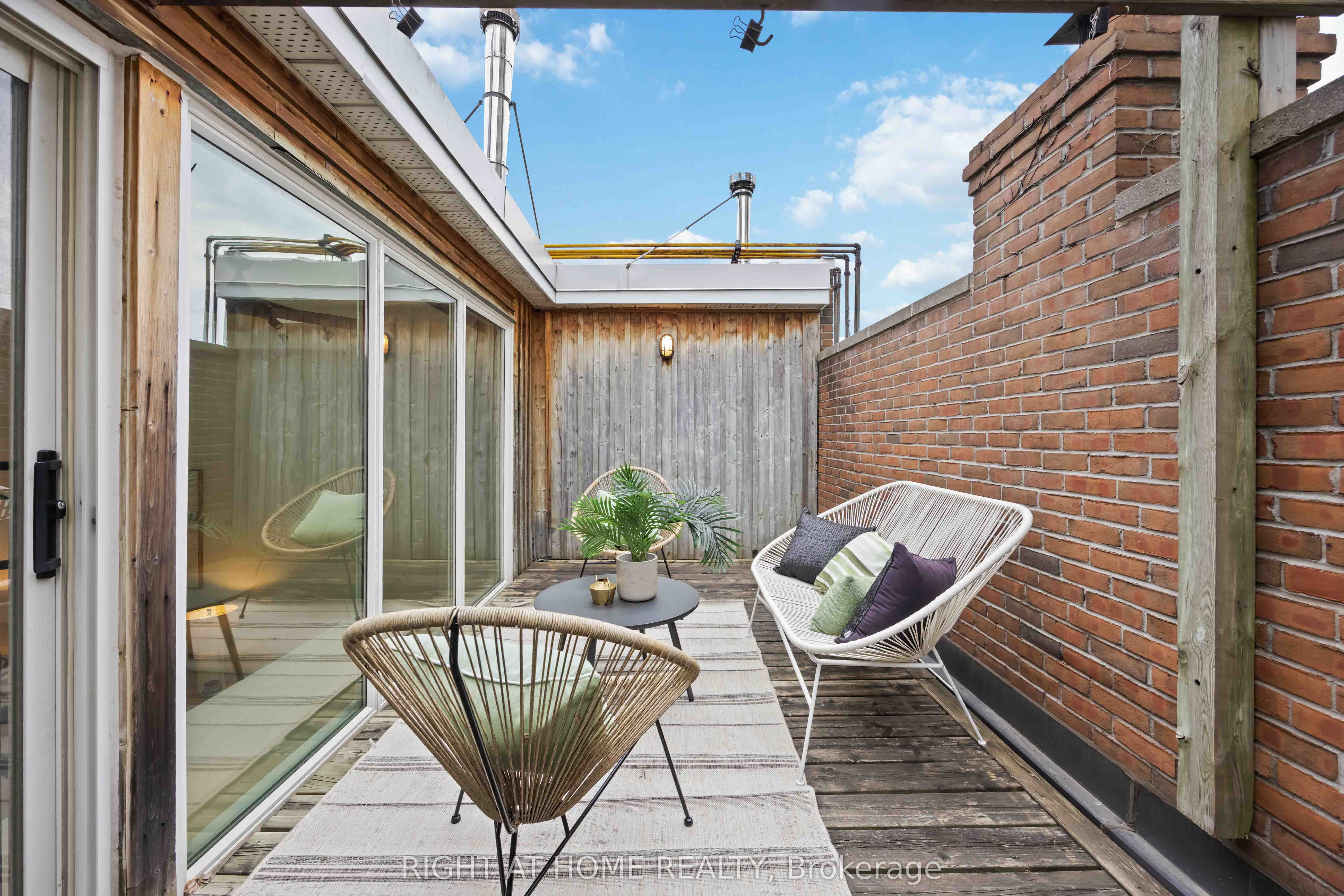 #202 - 110 Hepbourne Street Property Photo 19