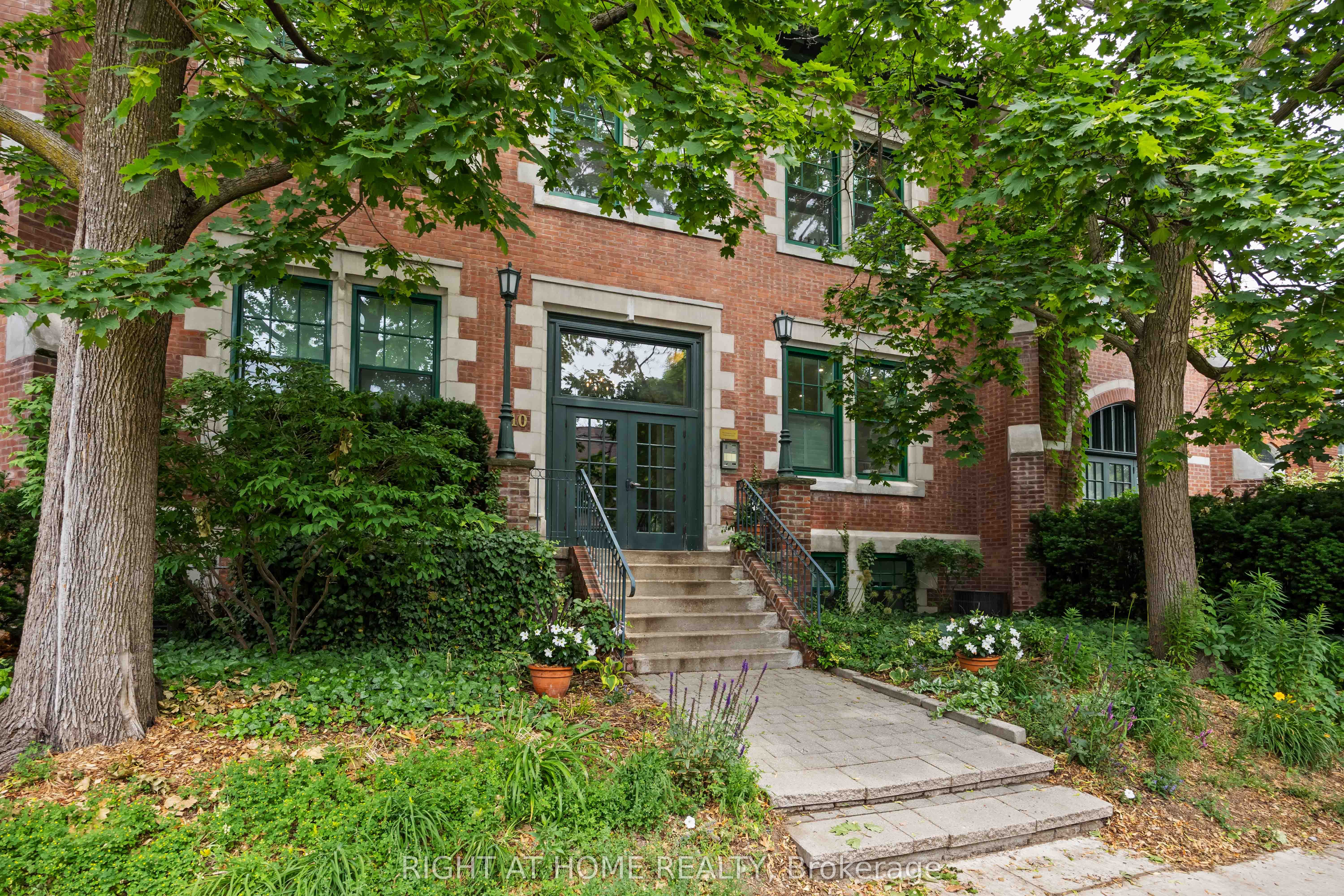 #202 - 110 Hepbourne Street Property Photo 27