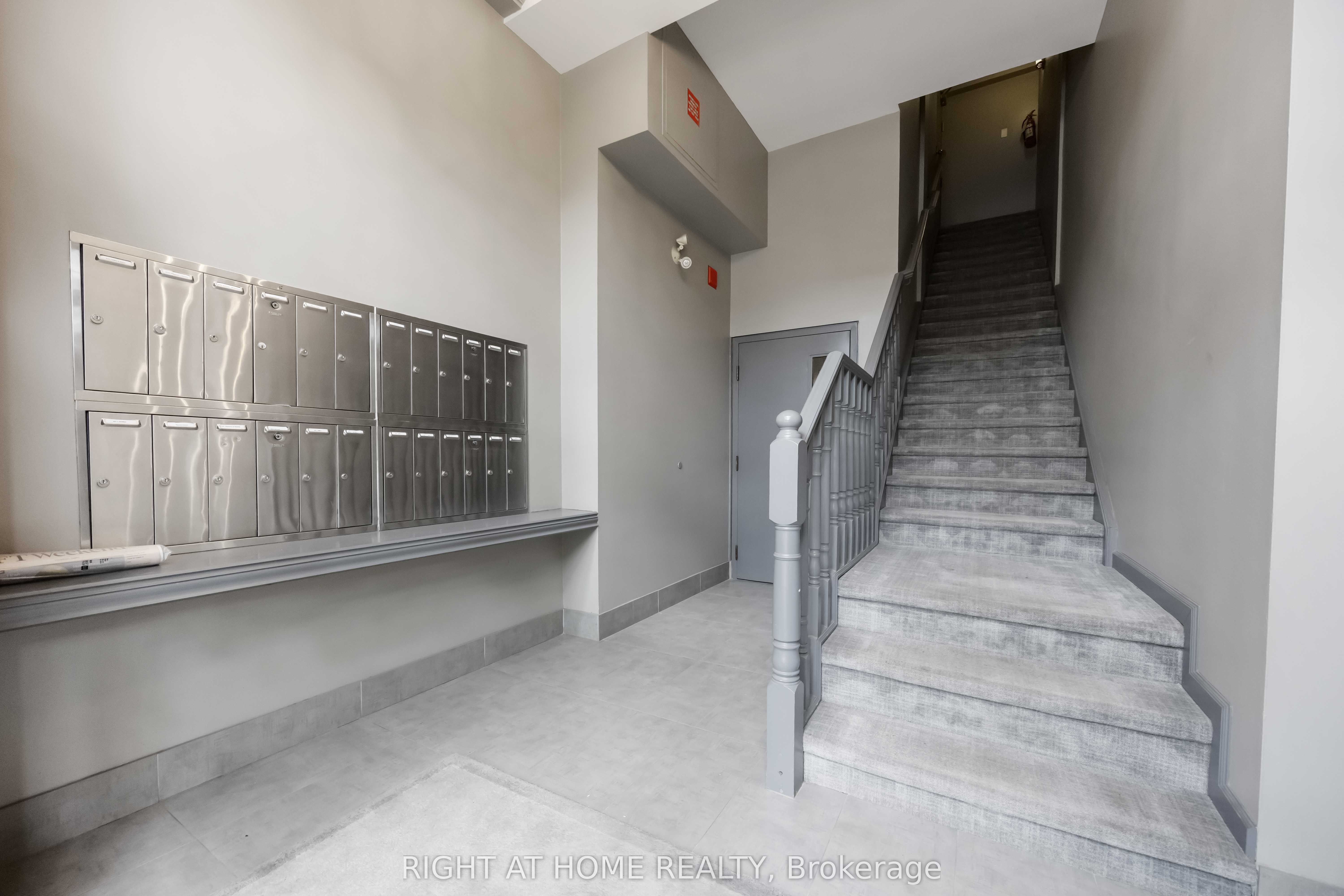 #202 - 110 Hepbourne Street Property Photo 29