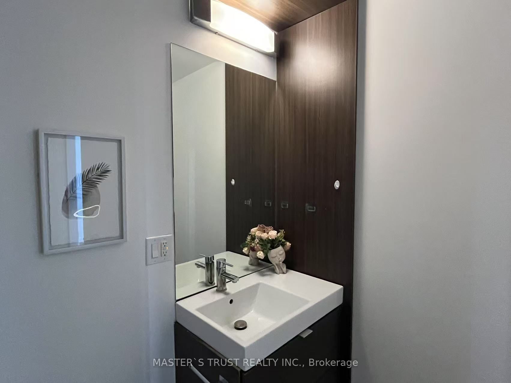 62 Forest Manor Road 2503 Property Photo 5