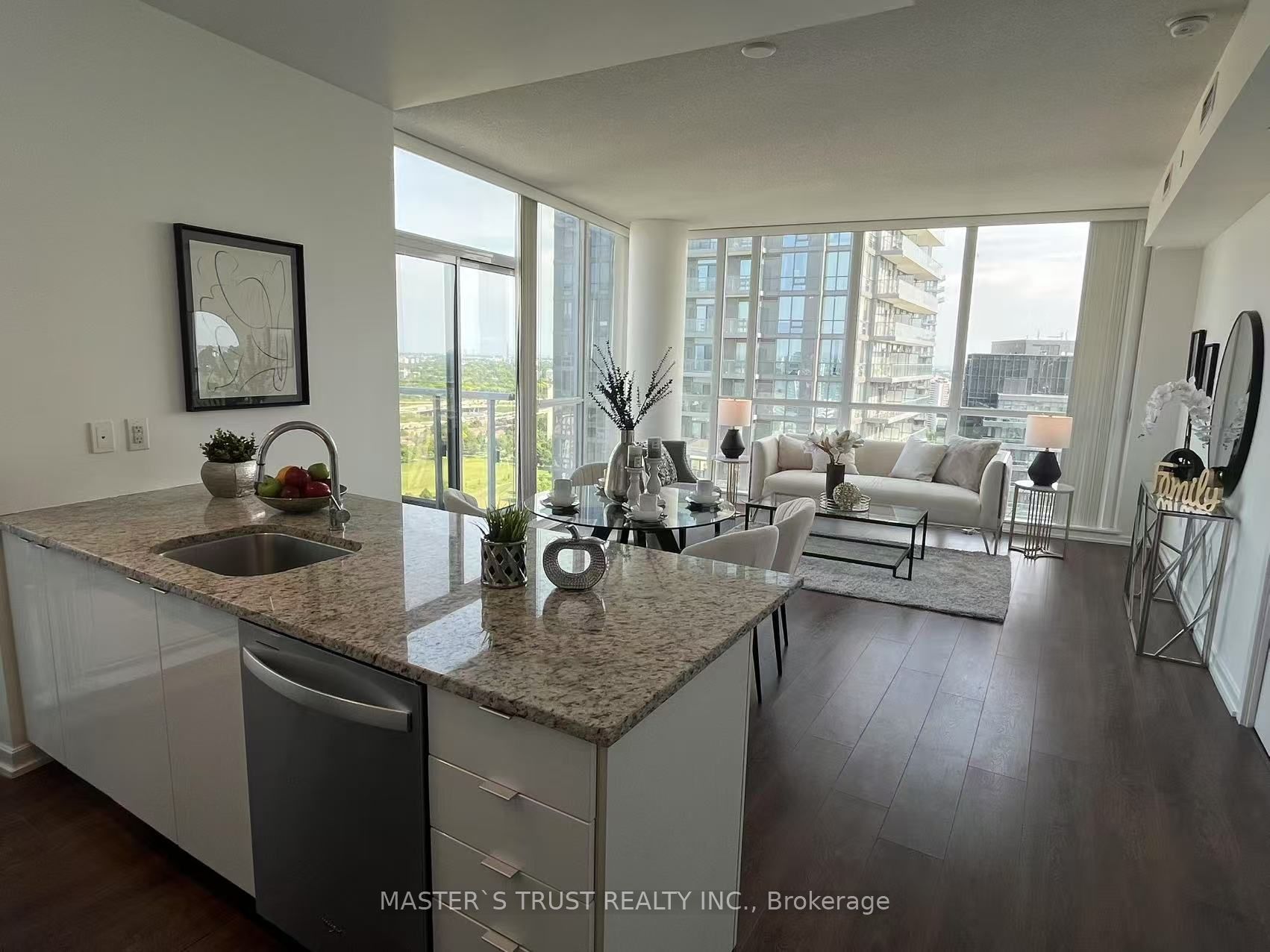 62 Forest Manor Road 2503 Property Photo 11