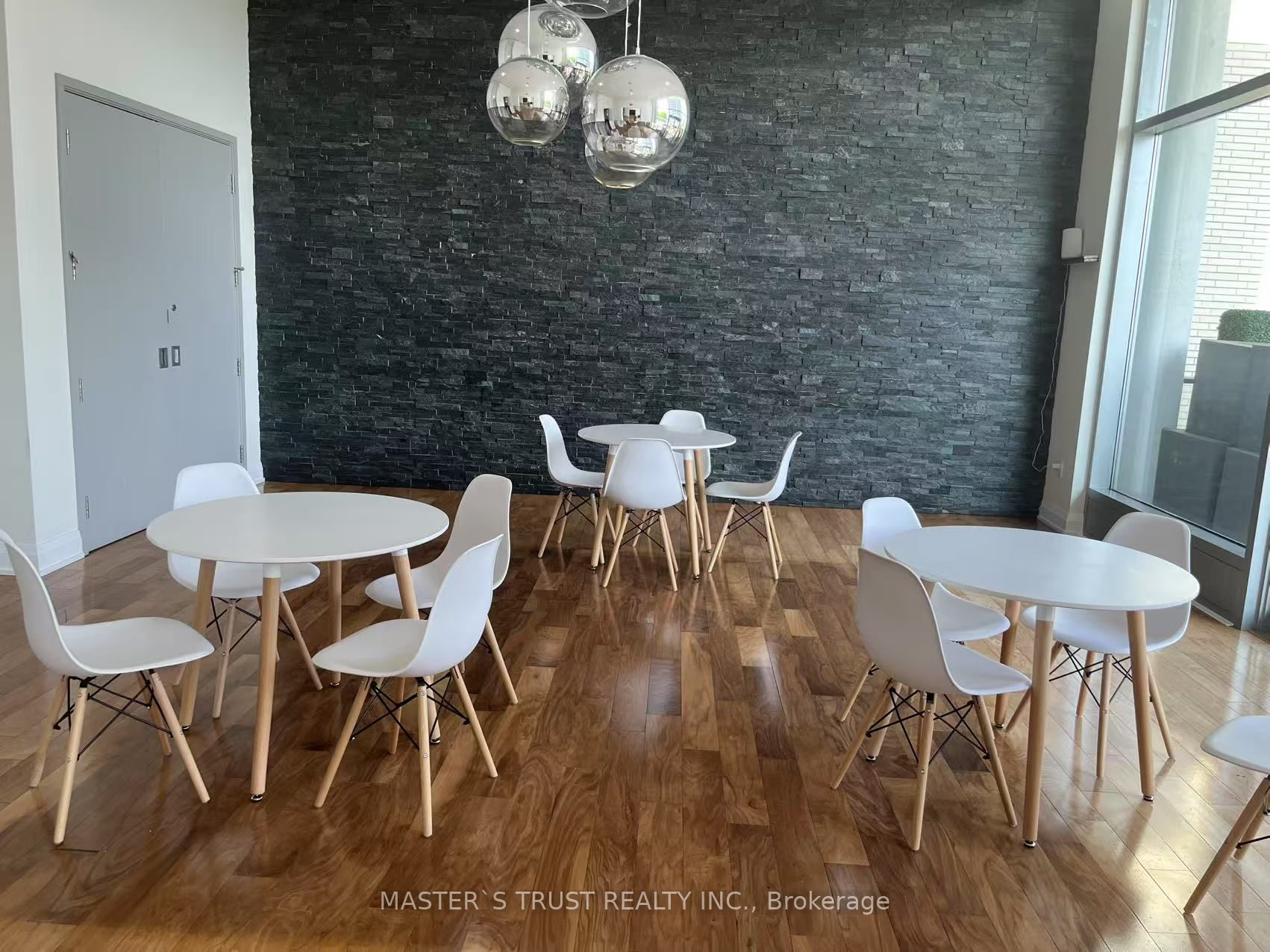 62 Forest Manor Road 2503 Property Photo 27