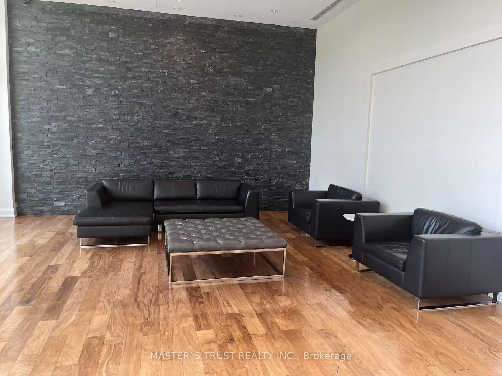 62 Forest Manor Road 2503 Property Photo 28