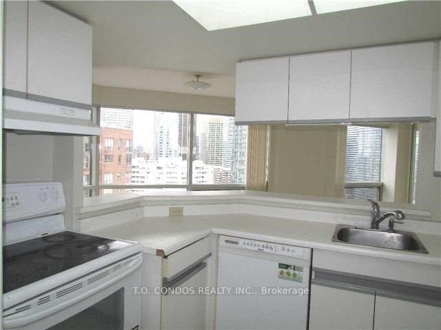 1001 Bay Street 2904 Property Photo 4