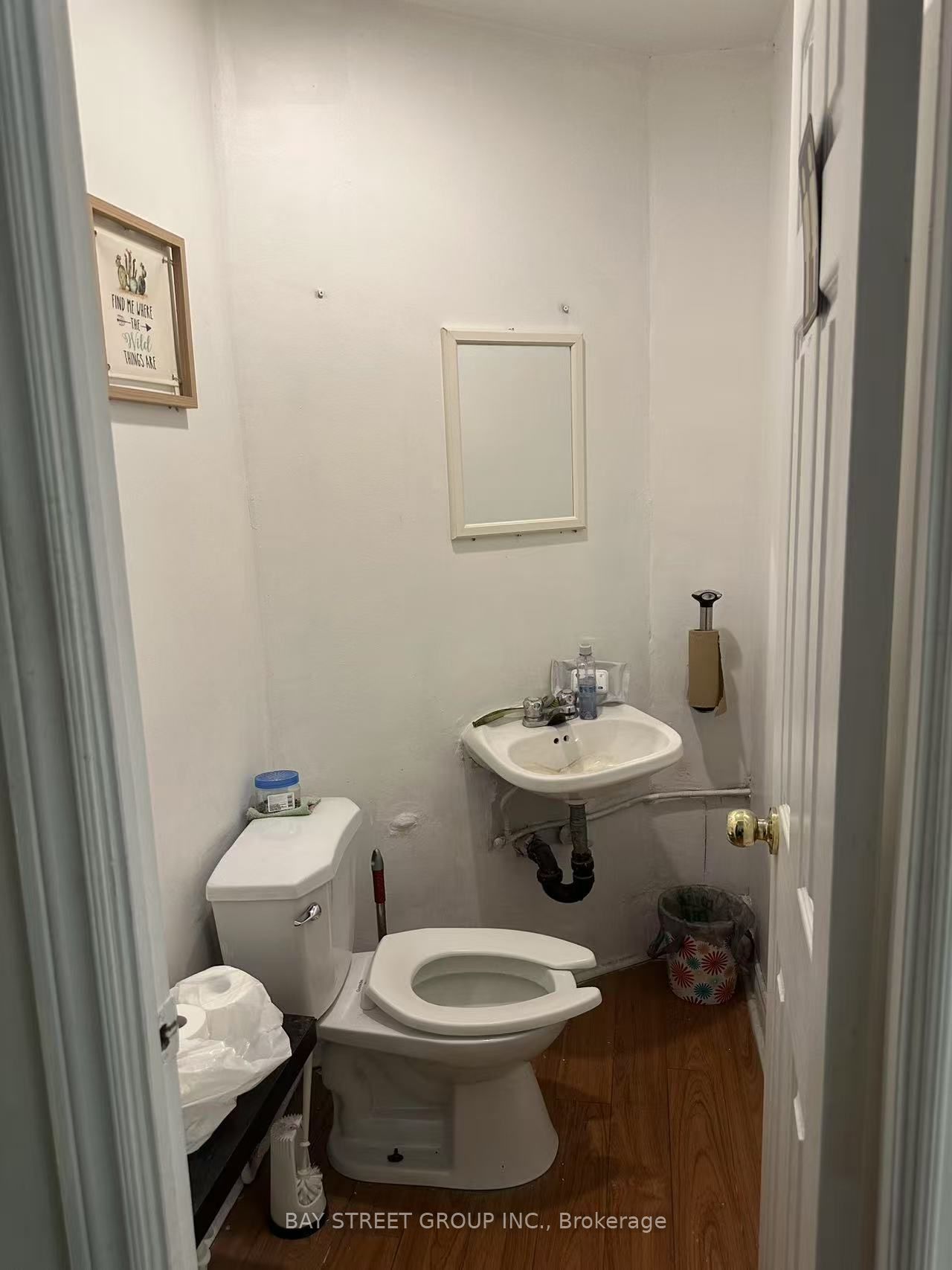 2095.5 Yonge Street Property Photo 7