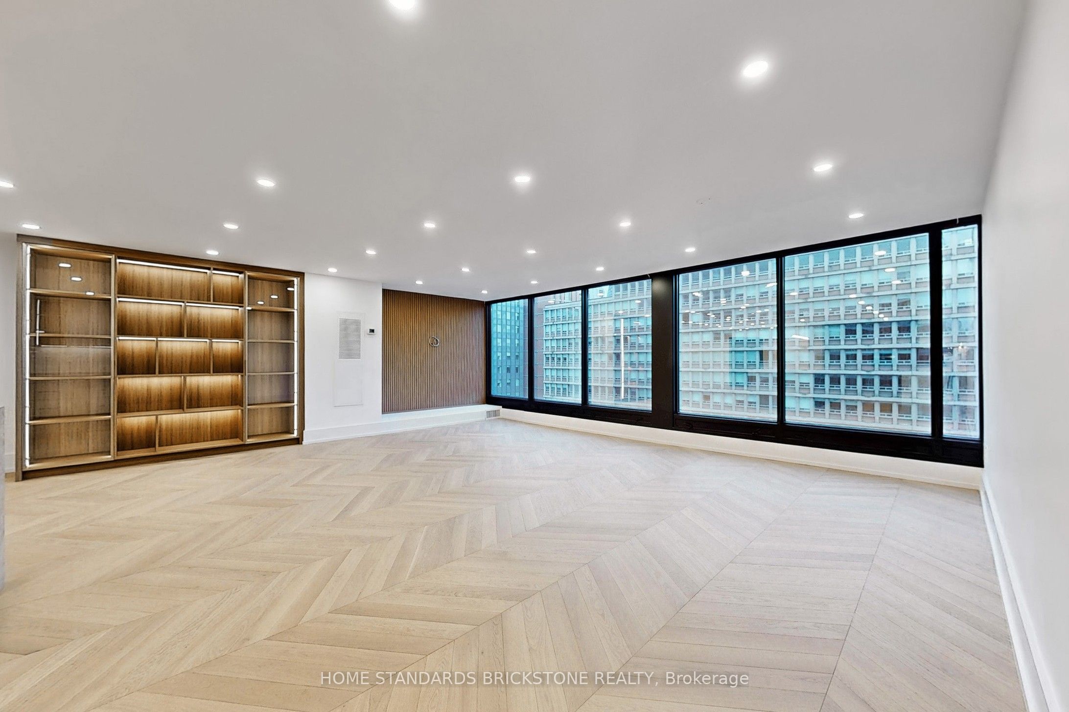 110 Bloor Street W 1009 Property Photo 1