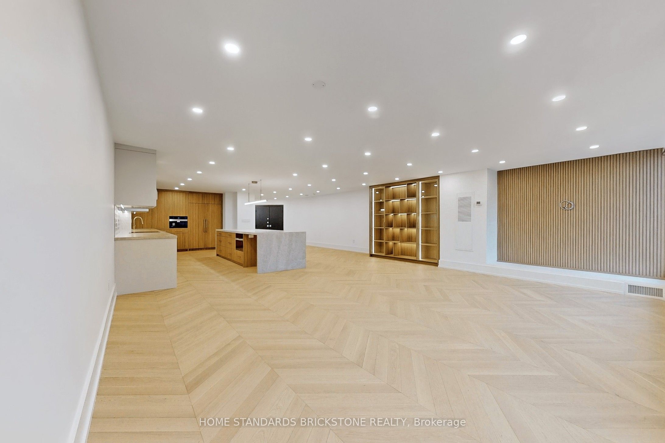 110 Bloor Street W 1009 Property Photo 6