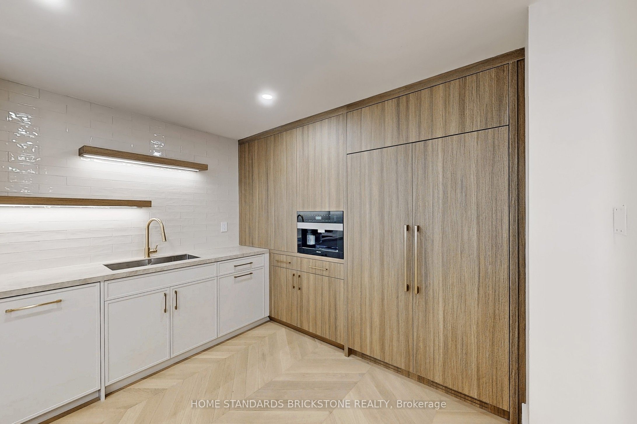 110 Bloor Street W 1009 Property Photo 12