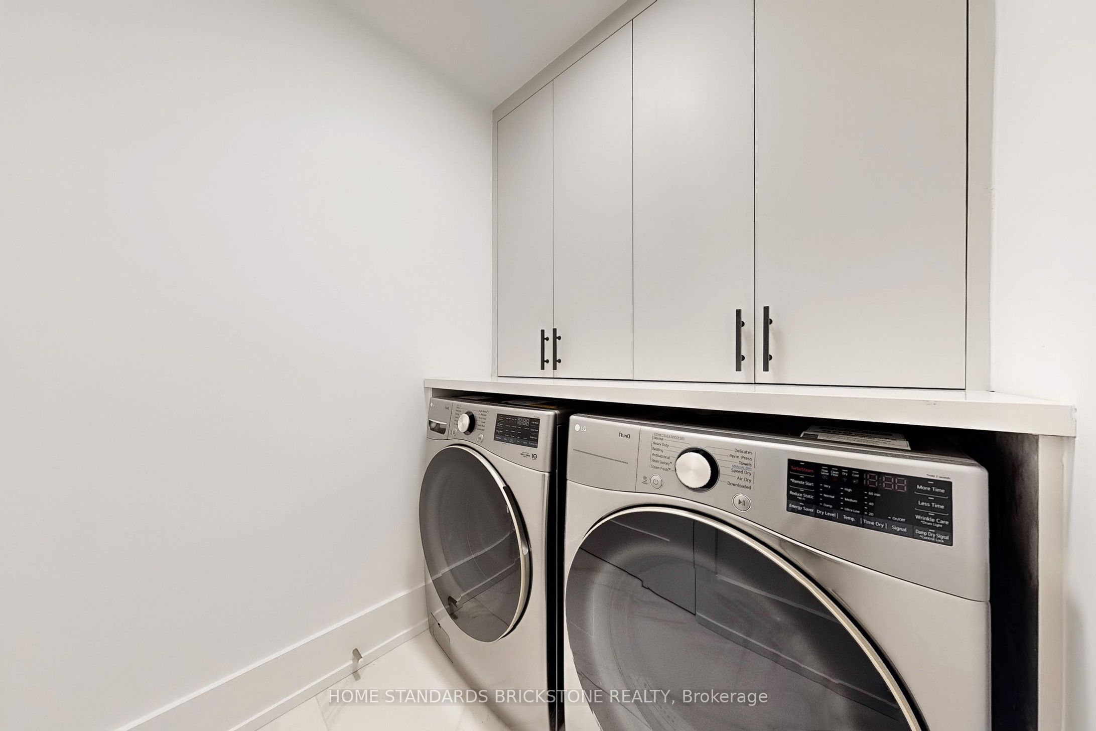 110 Bloor Street W 1009 Property Photo 32