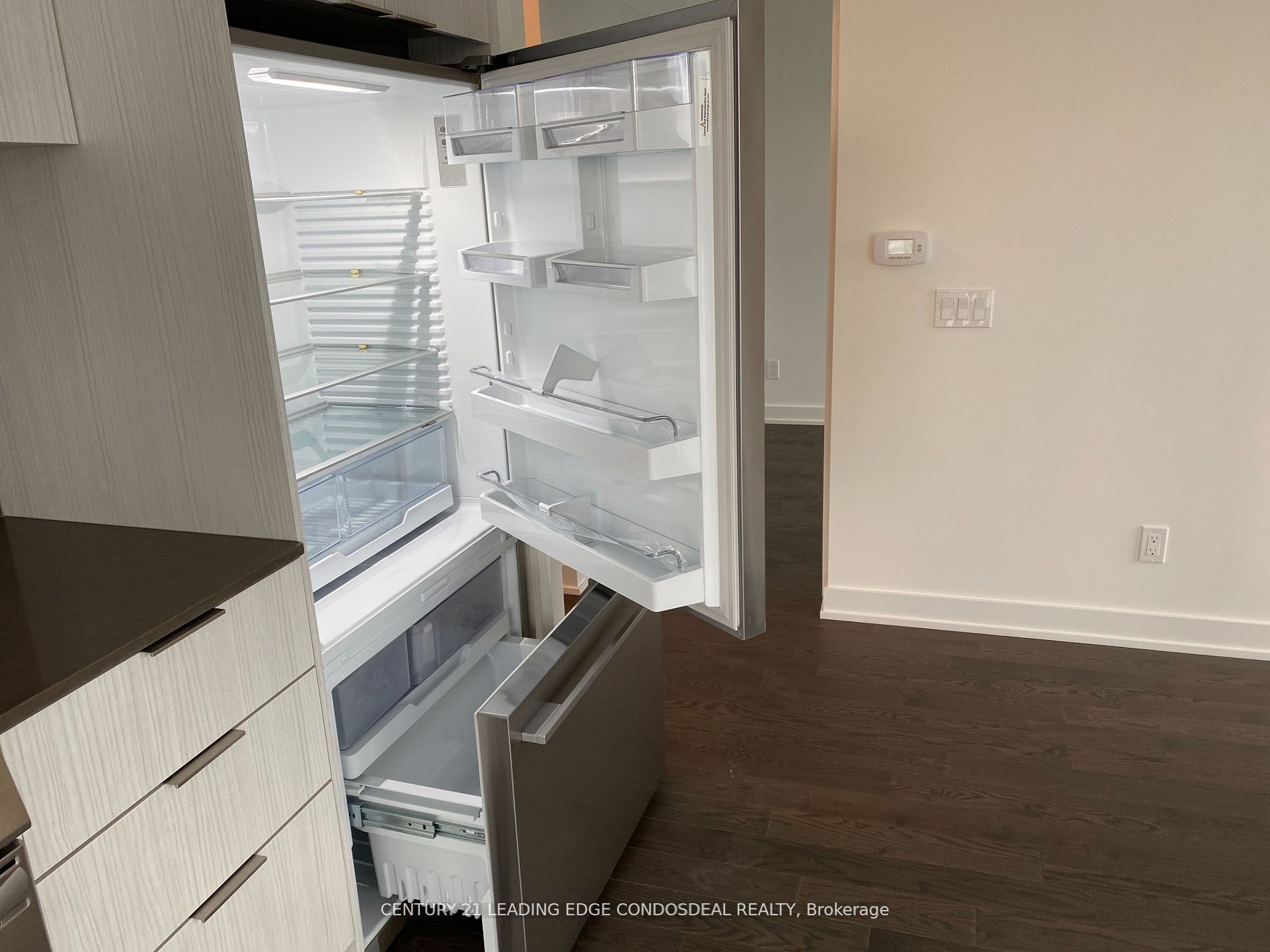 25 Richmond Street E 2511 Property Photo 5