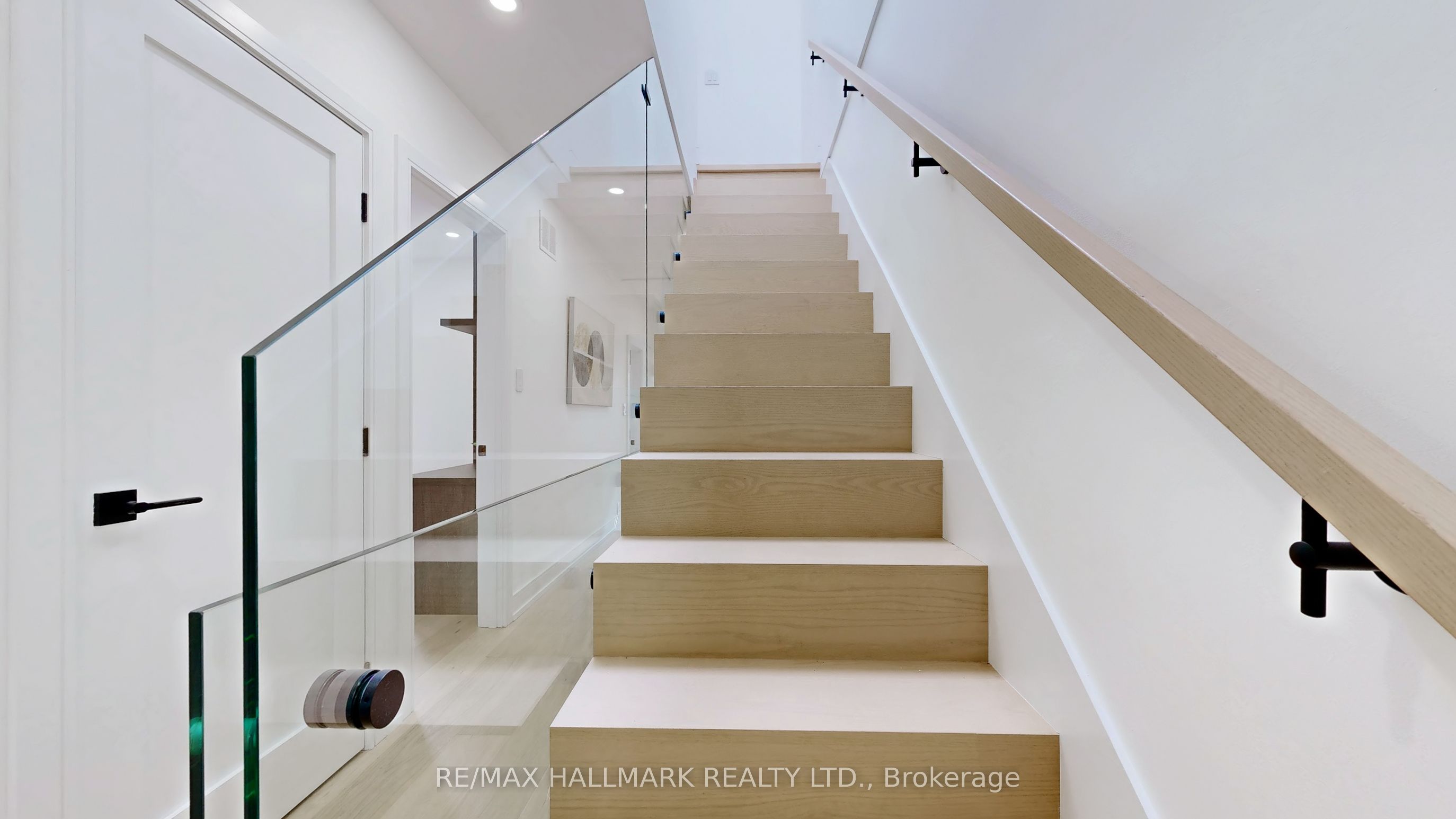 122 Crawford Street Property Photo 24