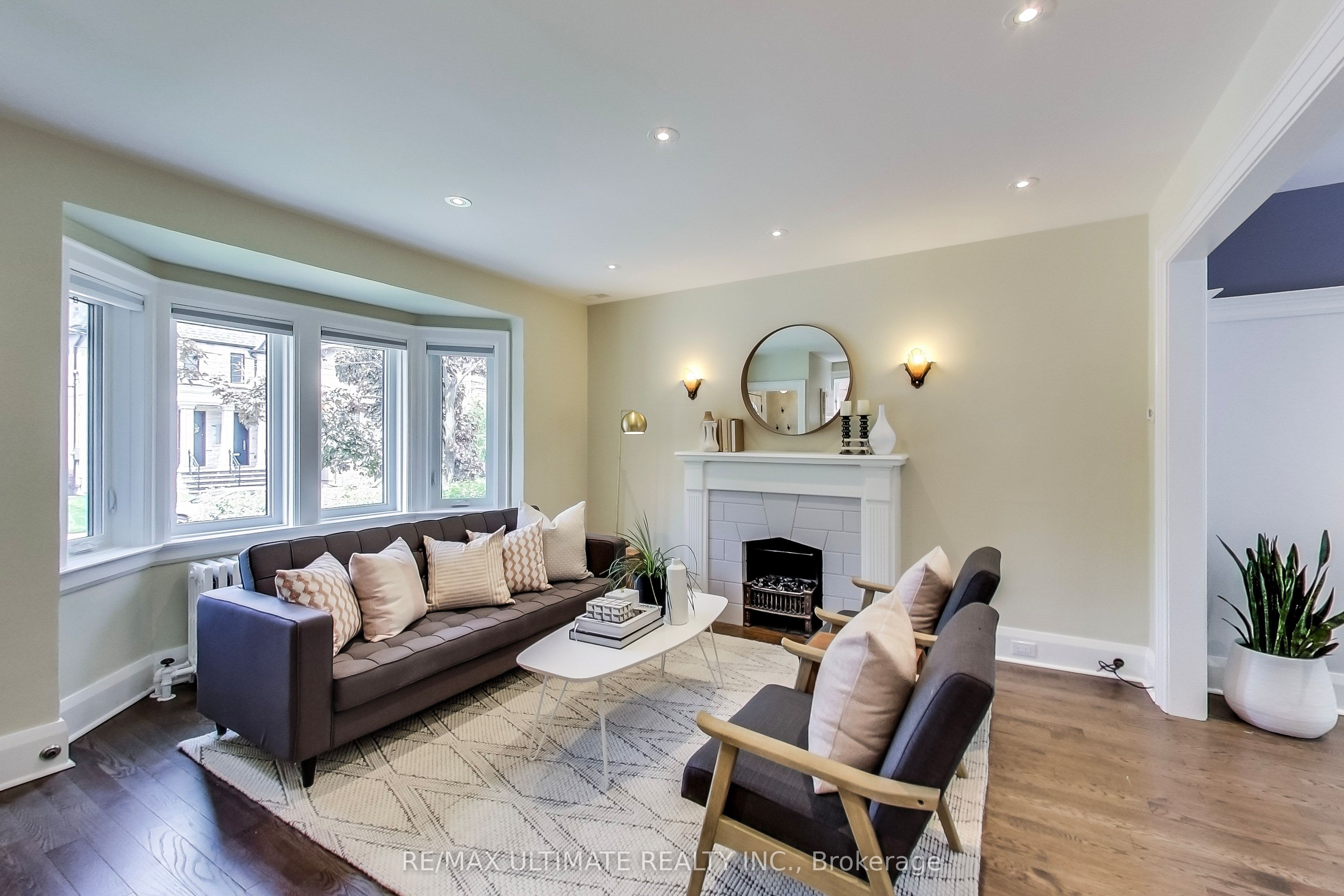 523 Soudan Avenue Property Photo 3