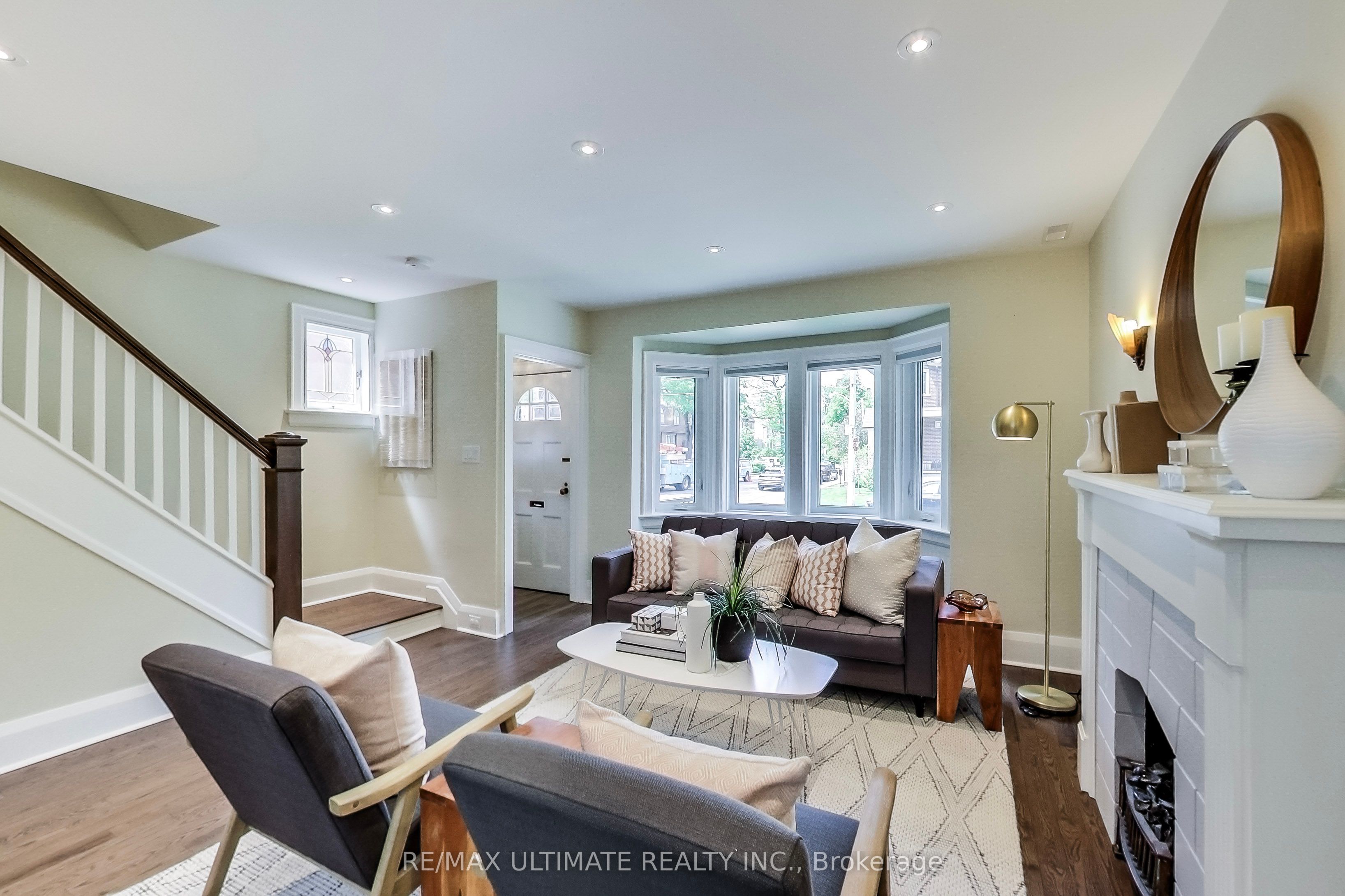 523 Soudan Avenue Property Photo 4