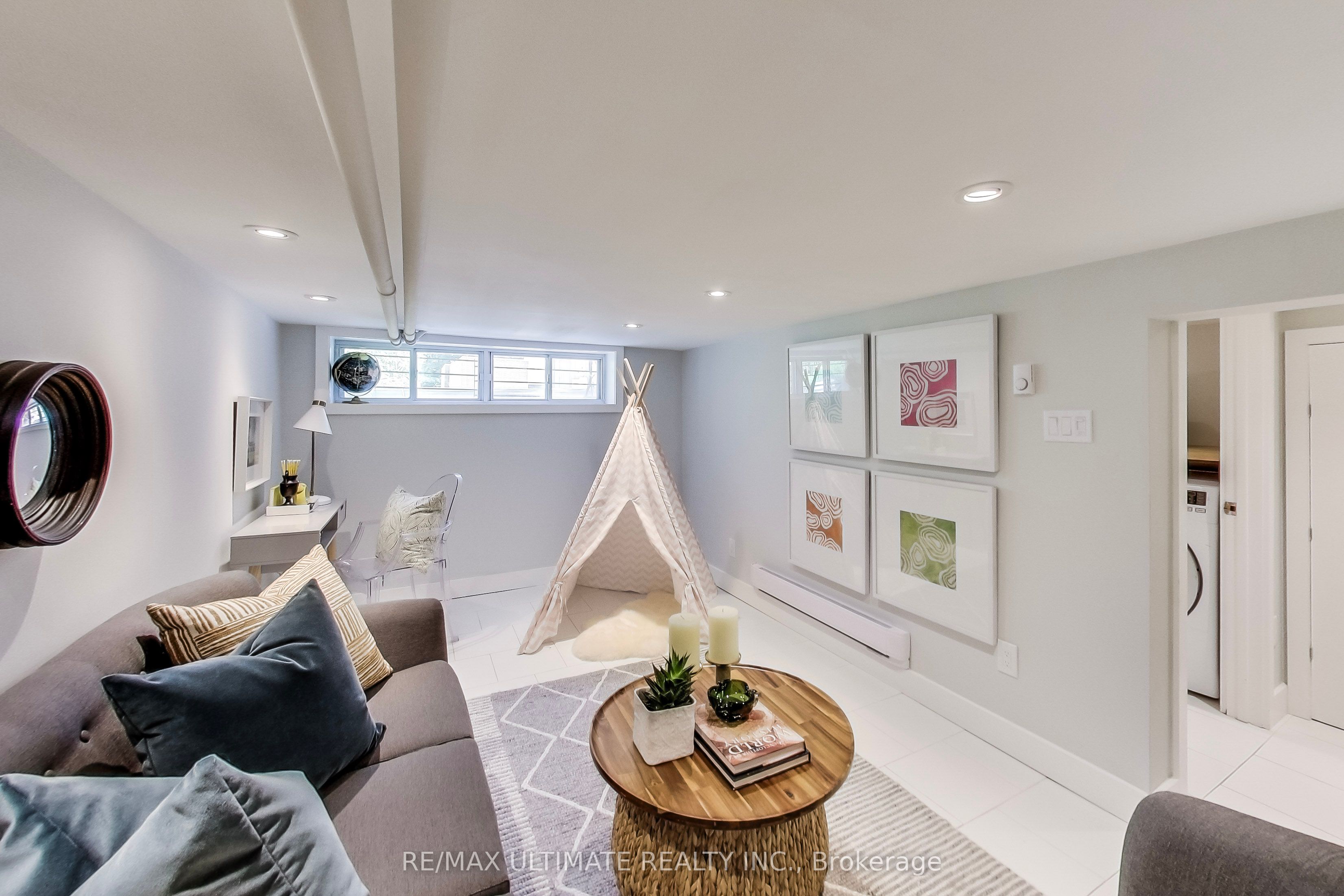 523 Soudan Avenue Property Photo 24